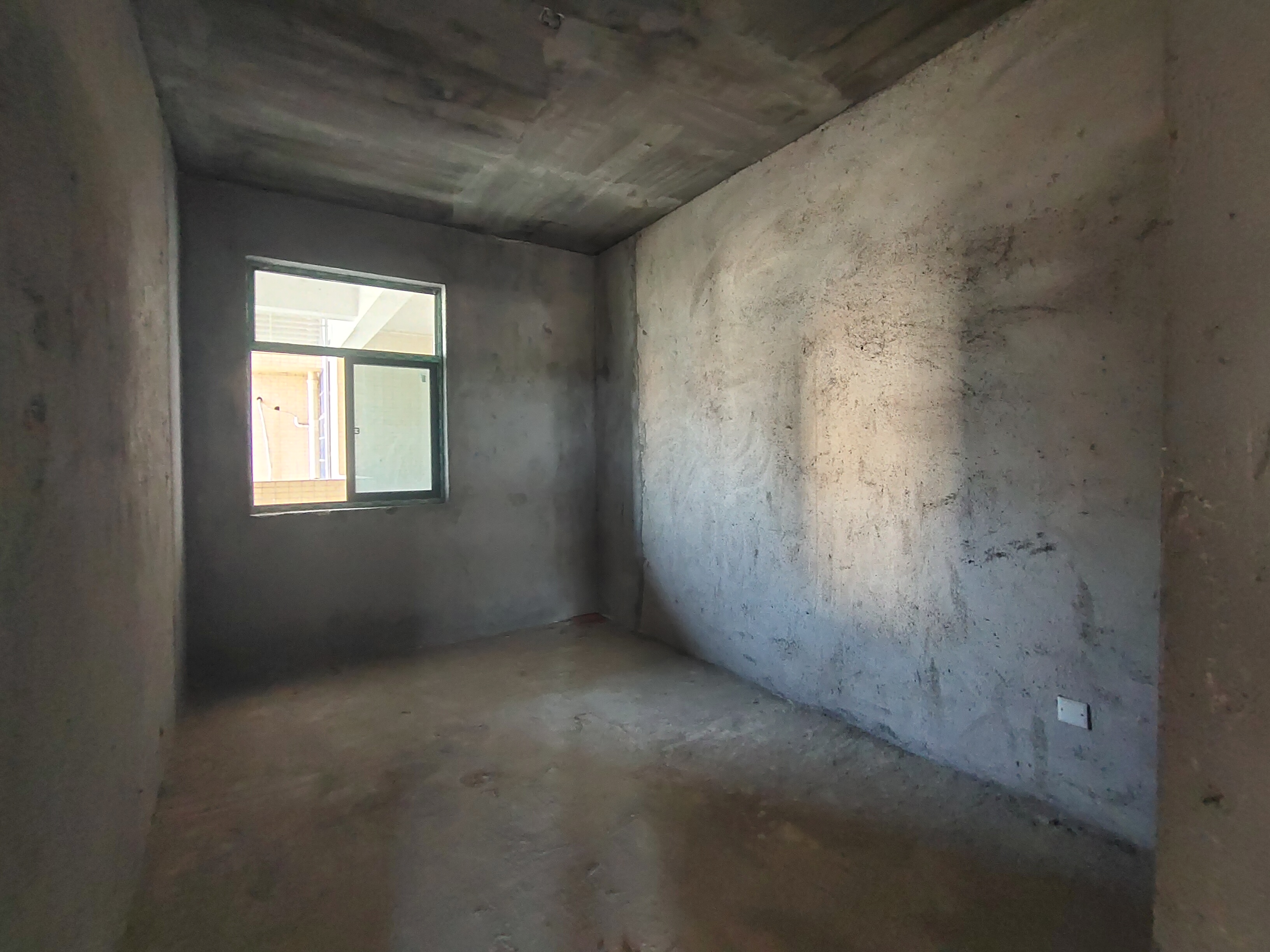 龙源华城  3室2厅2卫    68.8万 龙源华城  3室2厅2卫    68.8万客厅