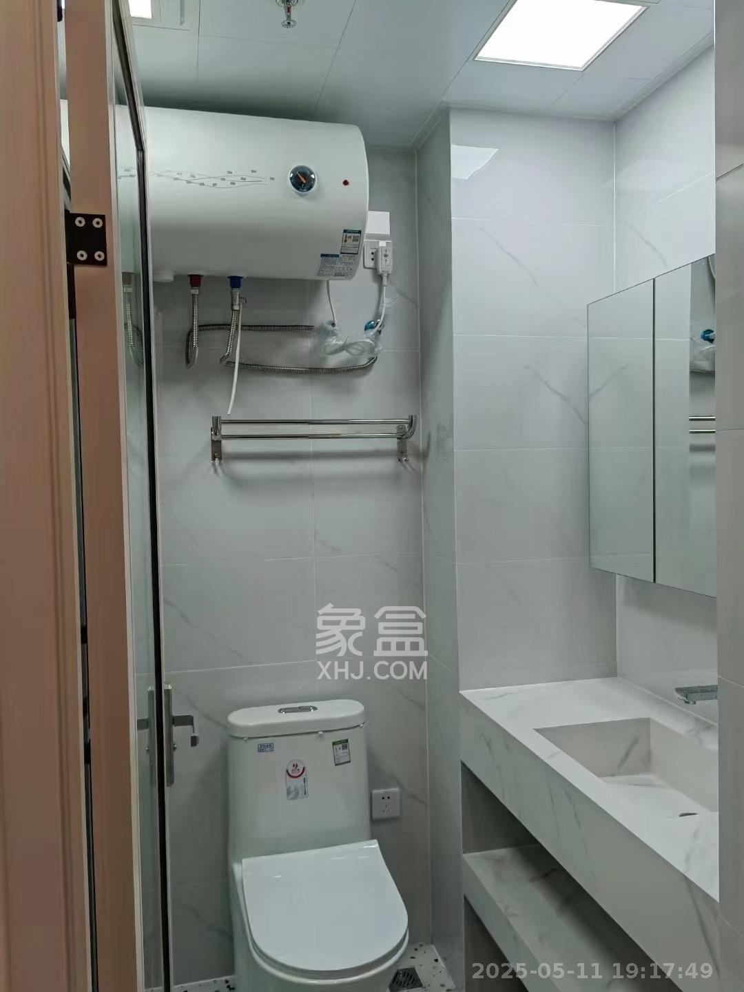 万润时光里  1室1厅1卫   2200.00元/月室内图