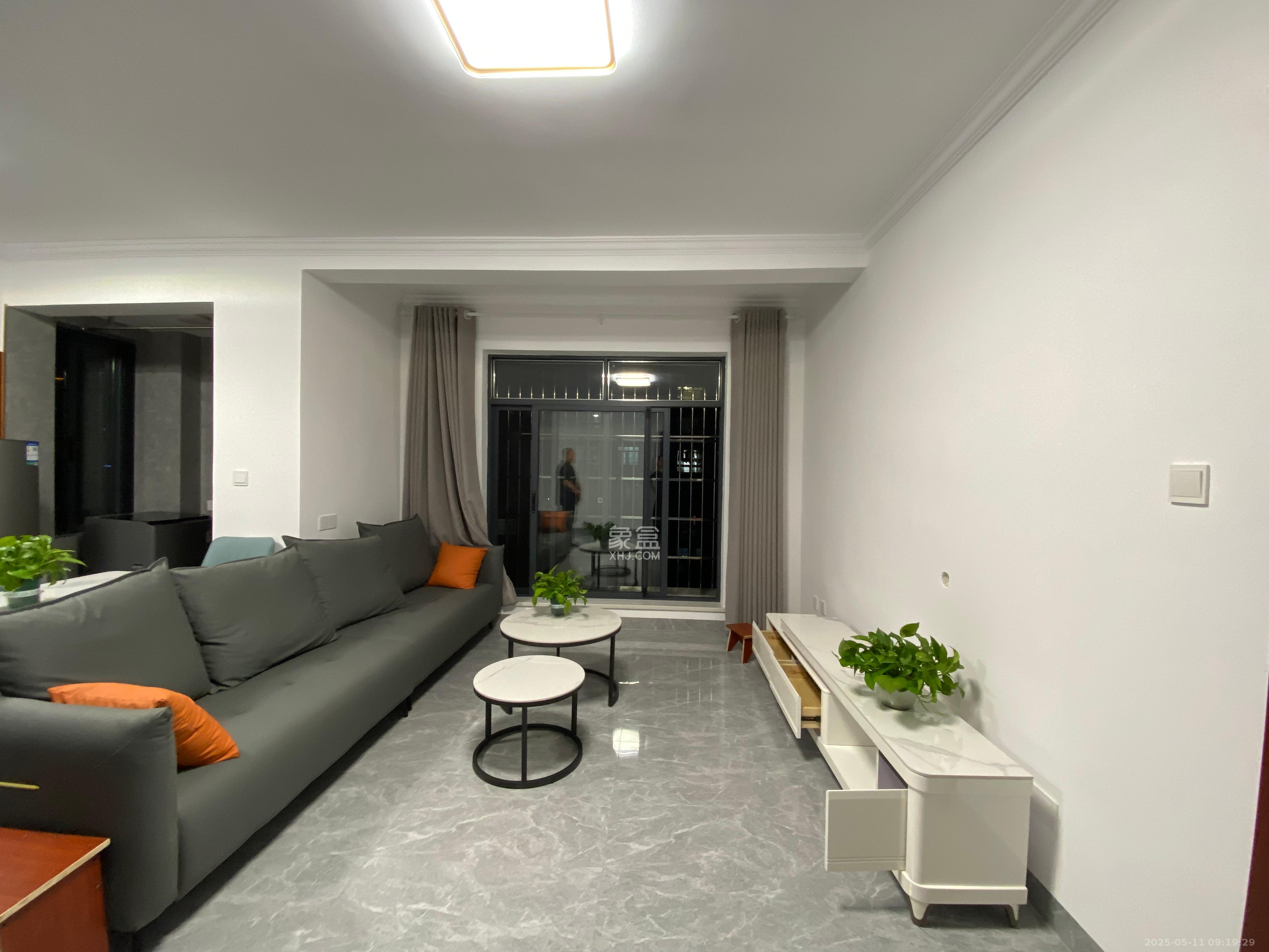 东岸梅园小区 2室1厅1卫 2500.0元/月 东岸梅园小区 2室1厅1卫 2500.0元/月室内图