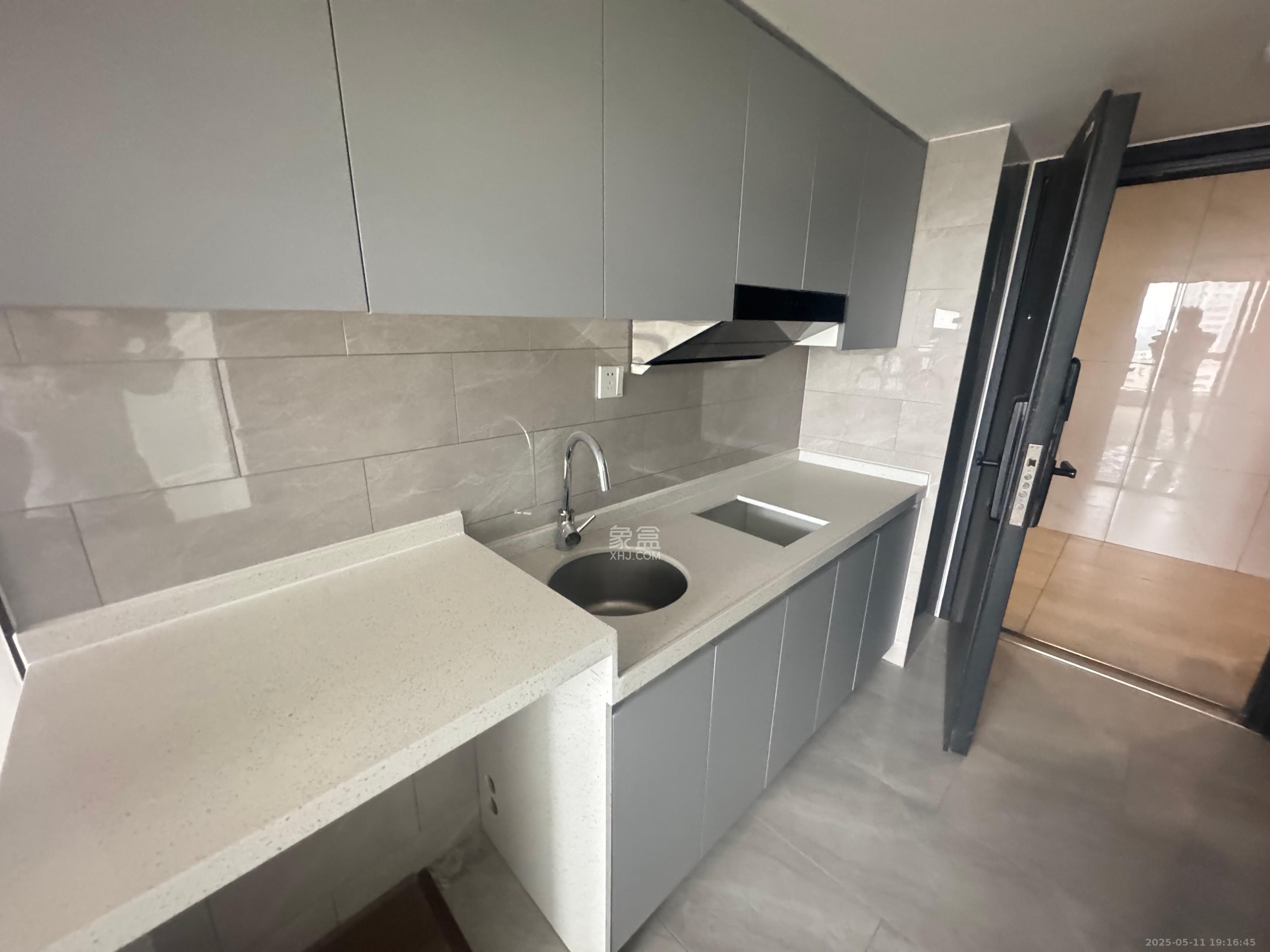 敬天广场 1室1厅1卫 2900.0元/月 敬天广场 1室1厅1卫 2900.0元/月室内图