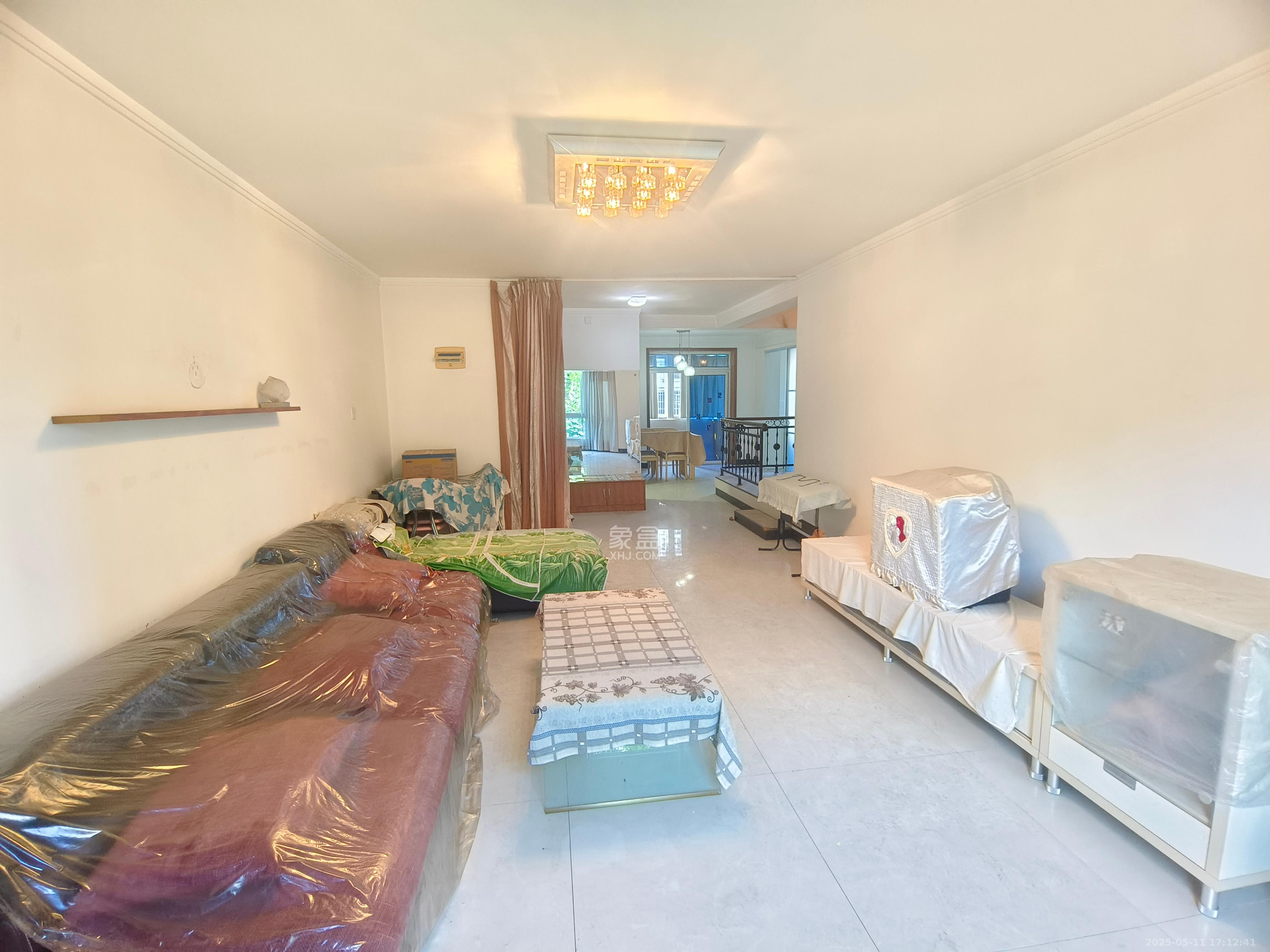 芙蓉苑 3室2厅1卫 2200.0元/月 芙蓉苑 3室2厅1卫 2200.0元/月室内图