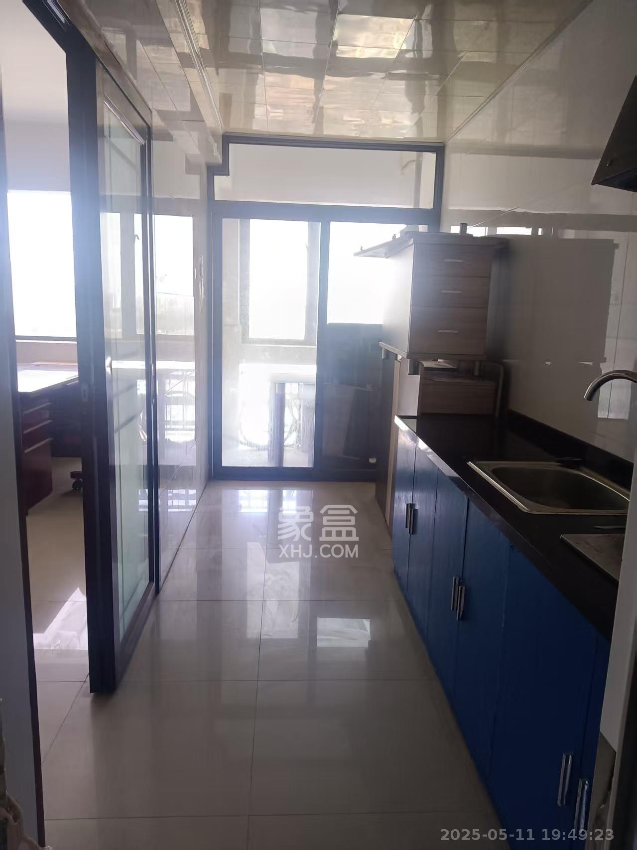 湘域中央  1室0厅0卫    1800.0元/月 湘域中央  1室0厅0卫    1800.0元/月室内图