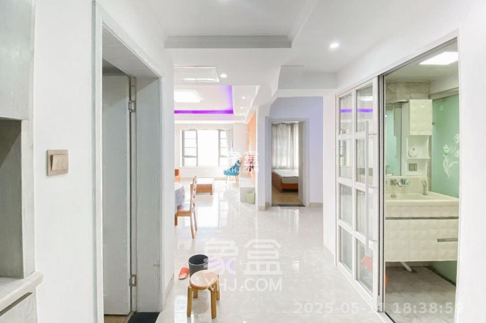 中海梅溪湖壹号  3室2厅1卫   2500.00元/月室内图