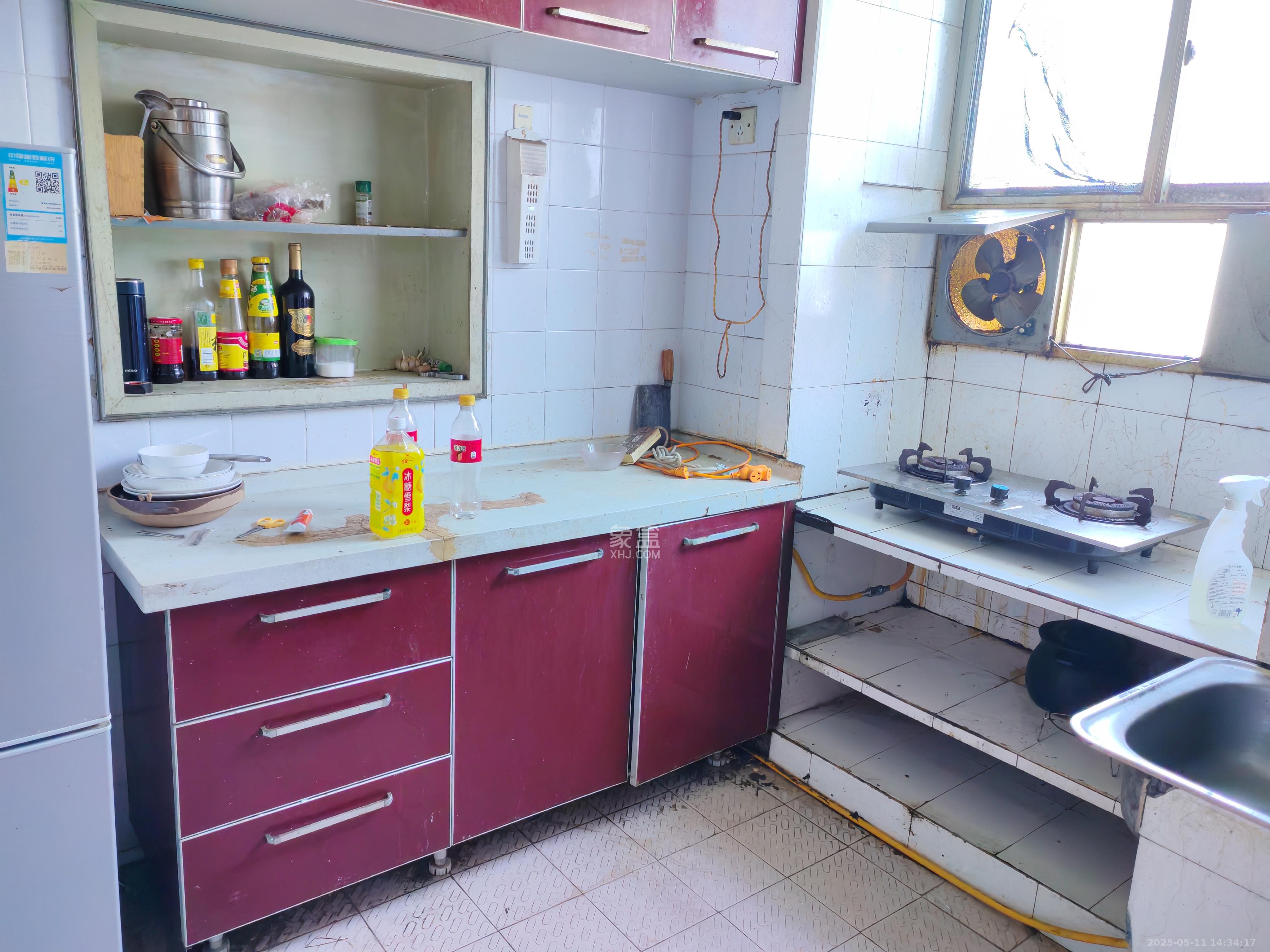 荷花园市直教师村(长沙市教育局直属教师二村) 3室2厅1卫 1850.0元/月 荷花园市直教师村(长沙市教育局直属教师二村) 3室2厅1卫 1850.0元/月室内图