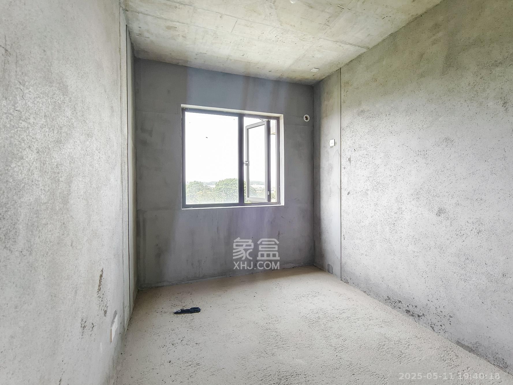 爱情公望府 4室2厅2卫 108.0万 爱情公望府 4室2厅2卫 108.0万卧室