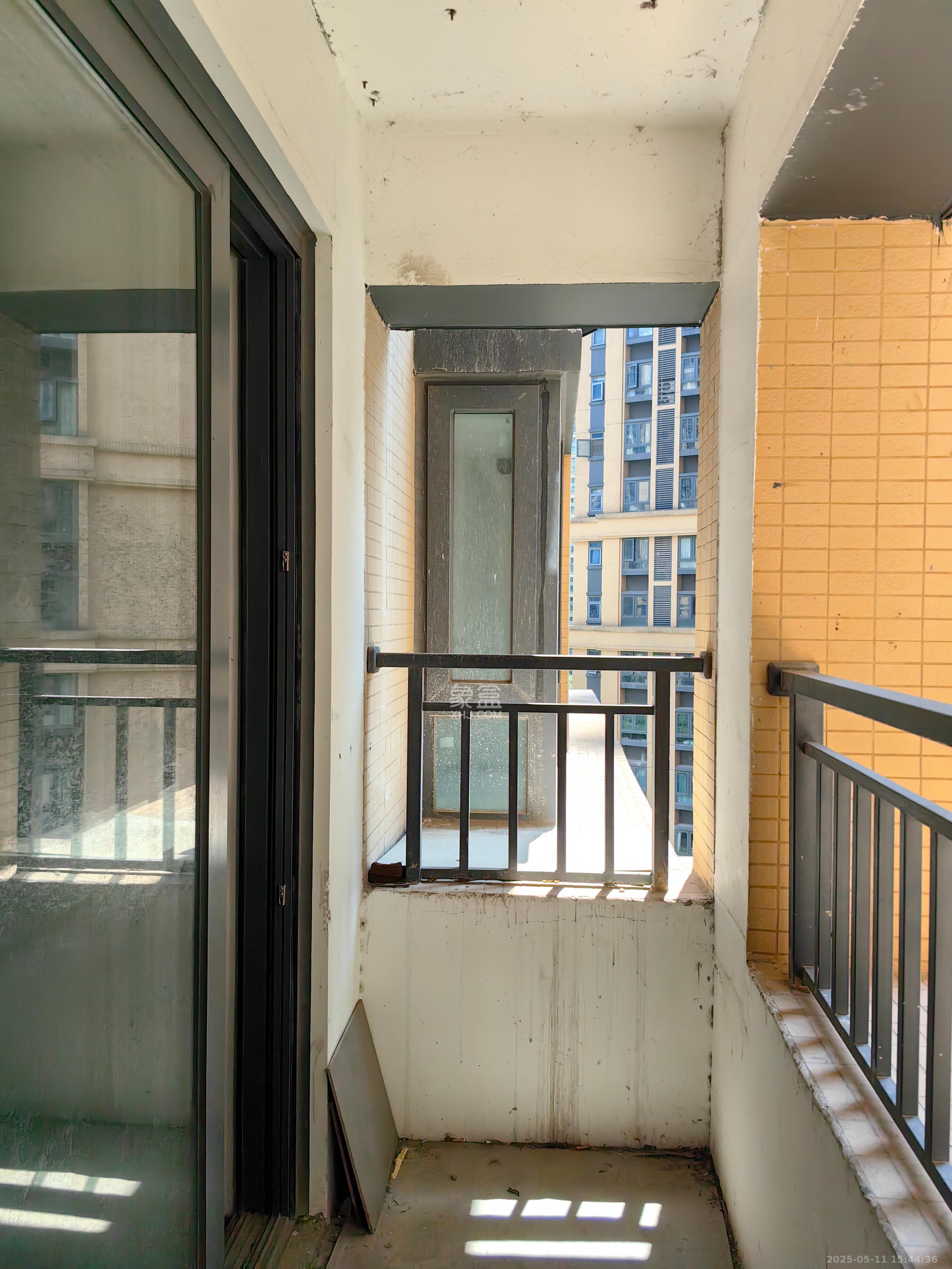 天健城 3室2厅2卫 1900.0元/月 天健城 3室2厅2卫 1900.0元/月室内图