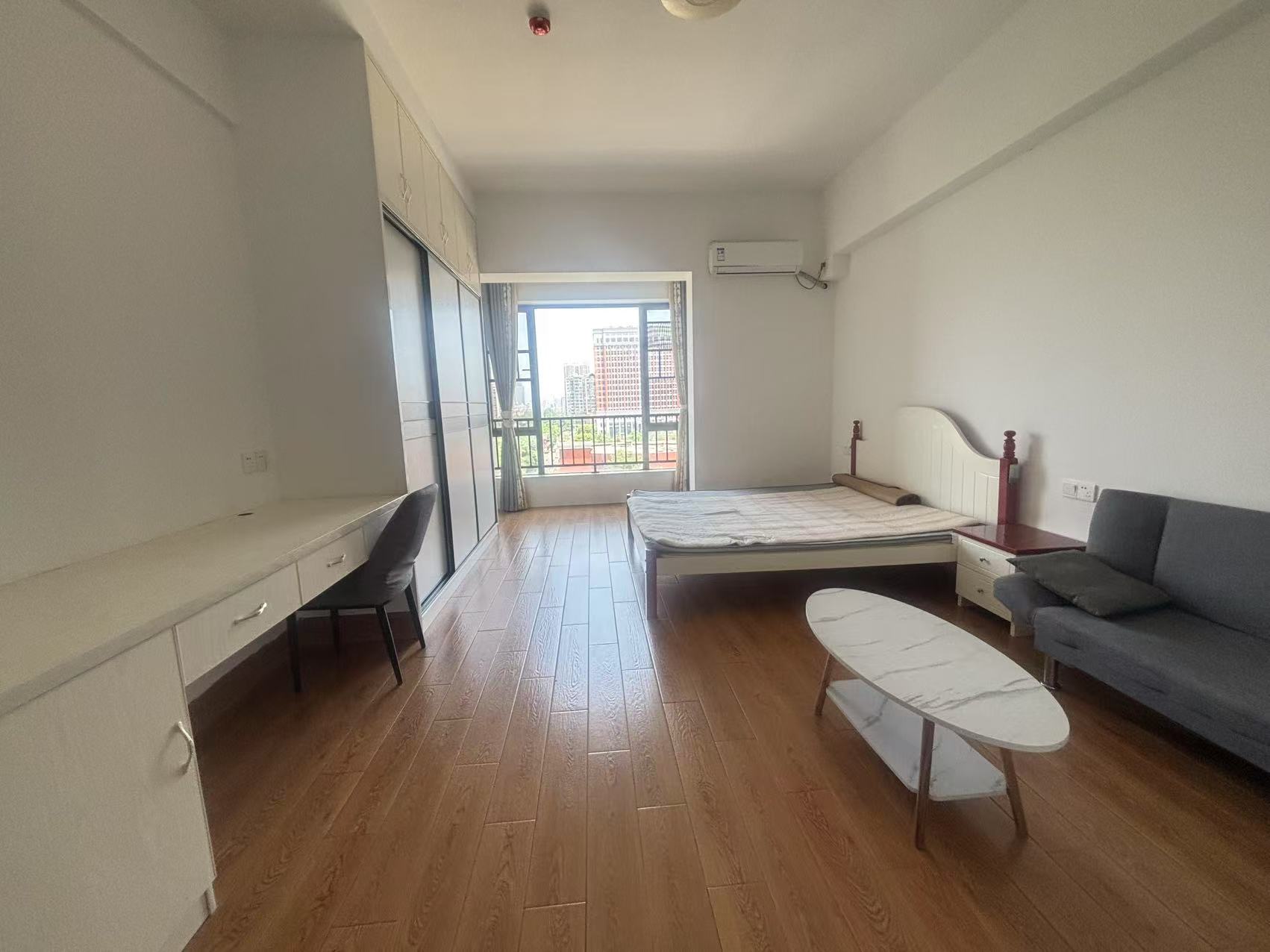 中泰财富湘江 1室1厅1卫 20.0万 中泰财富湘江 1室1厅1卫 20.0万室内图