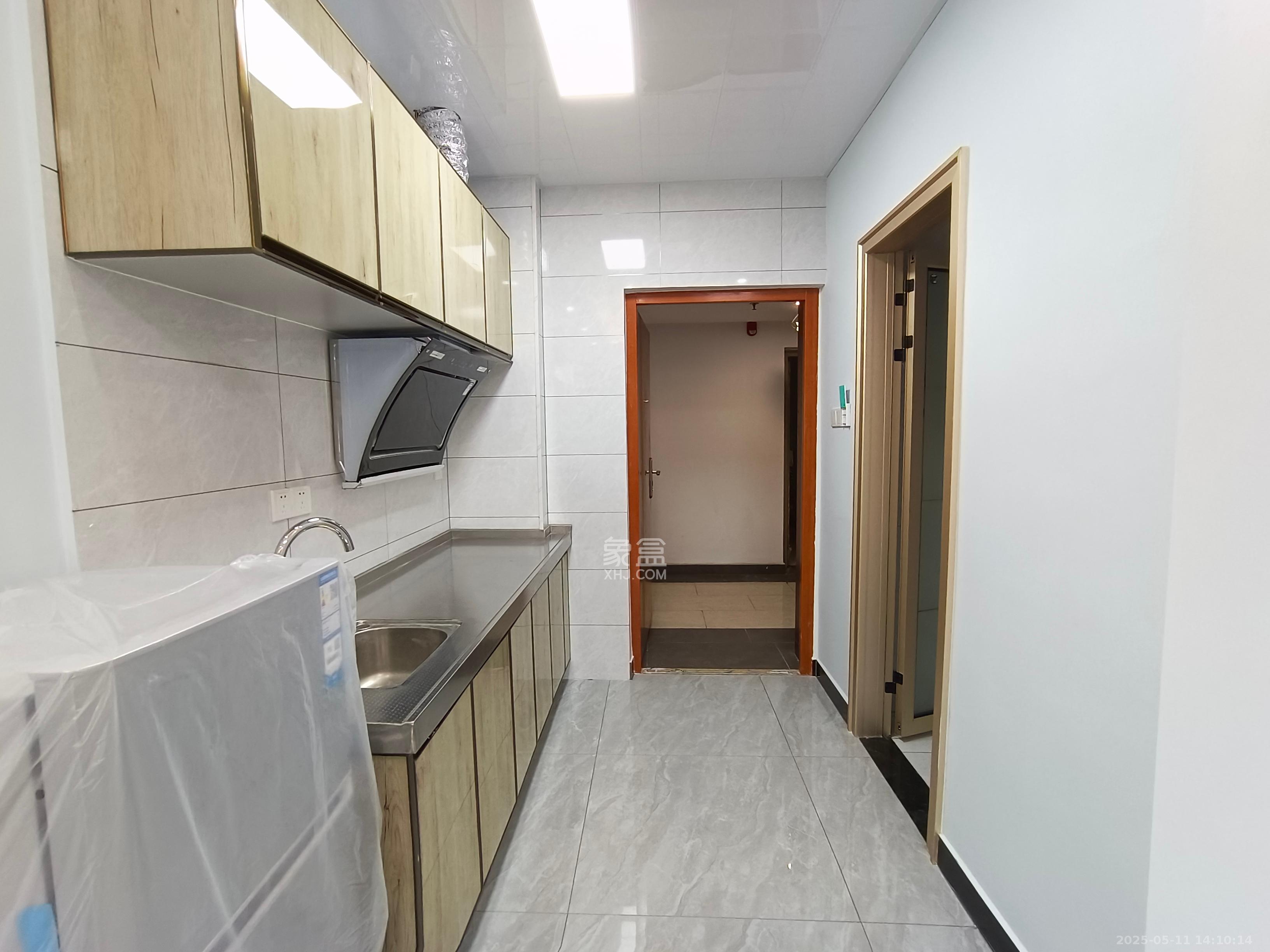 长房时代城 1室0厅1卫 1700.0元/月 长房时代城 1室0厅1卫 1700.0元/月室内图