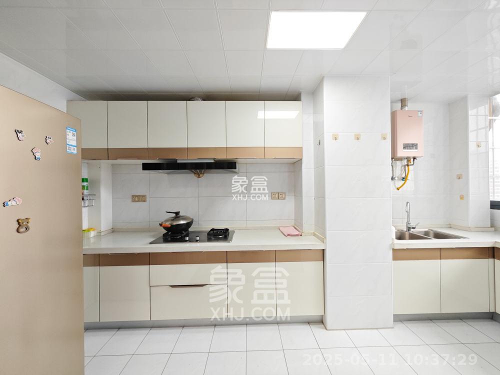 华银天际  3室2厅2卫   2600.00元/月室内图