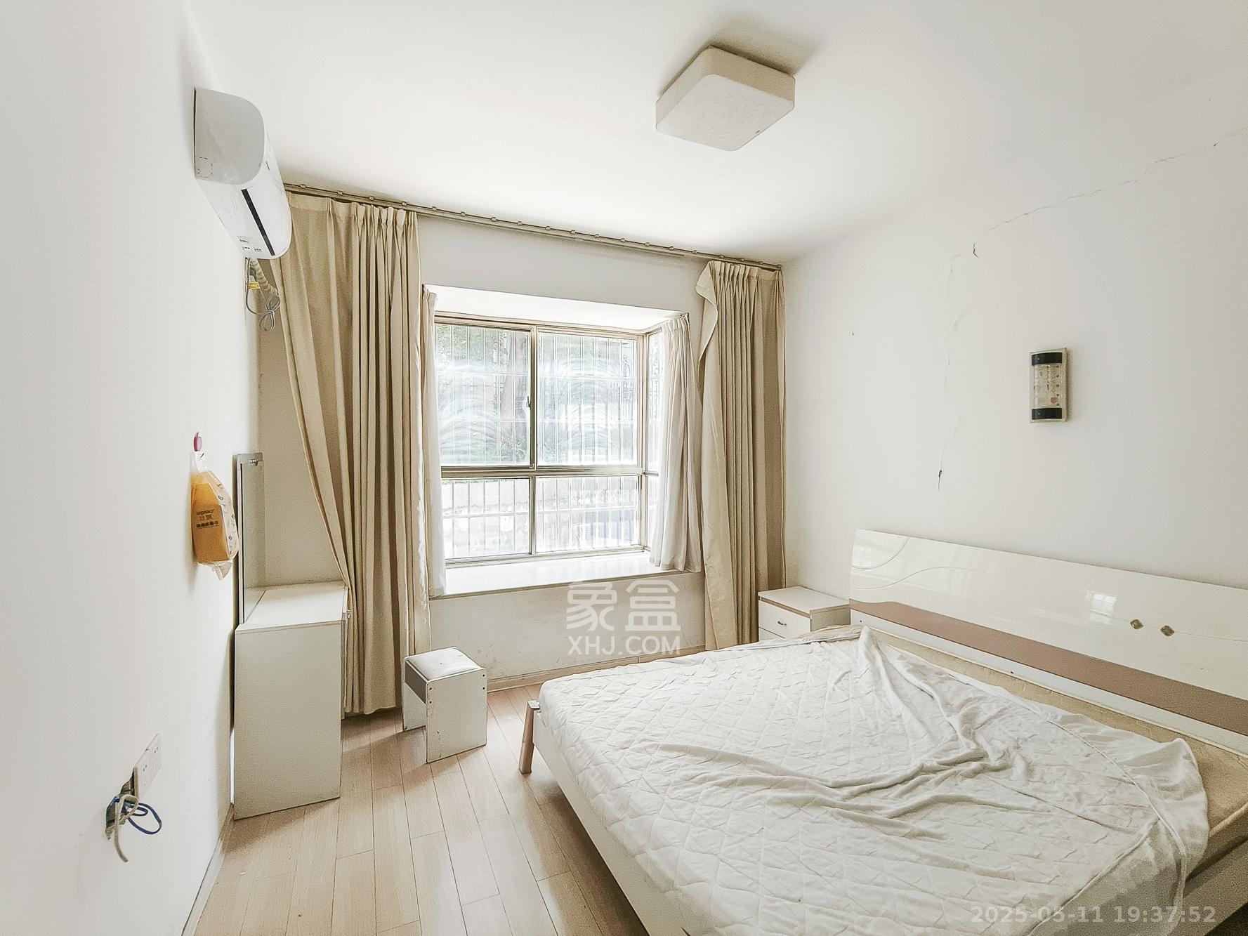 蟠龙欣苑 2室2厅1卫 48.0万 蟠龙欣苑 2室2厅1卫 48.0万卧室