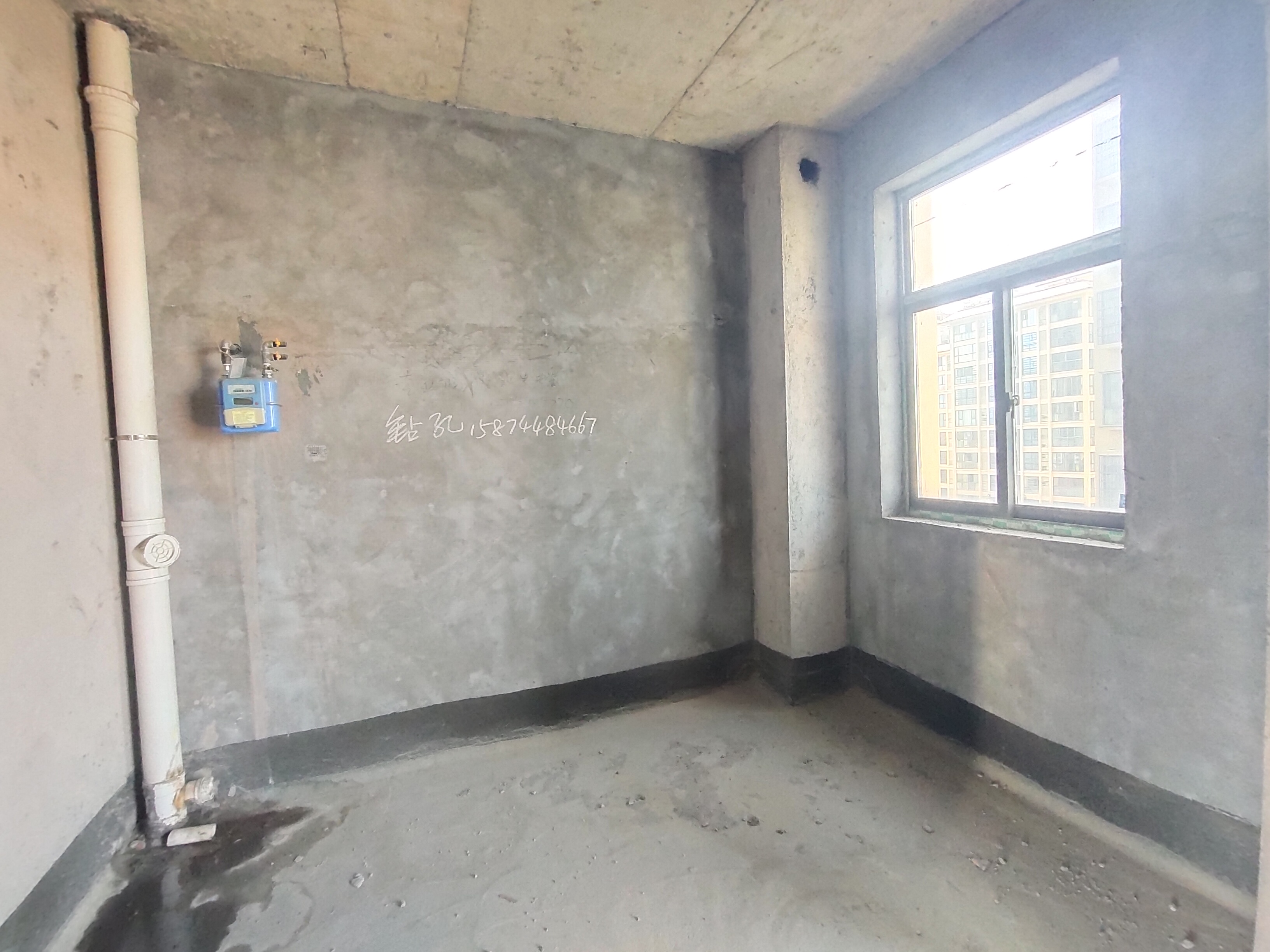 龙源华城  3室2厅2卫    68.8万 龙源华城  3室2厅2卫    68.8万客厅