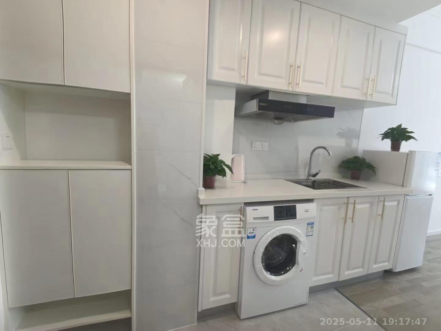 万润时光里  1室1厅1卫   2200.00元/月室内图