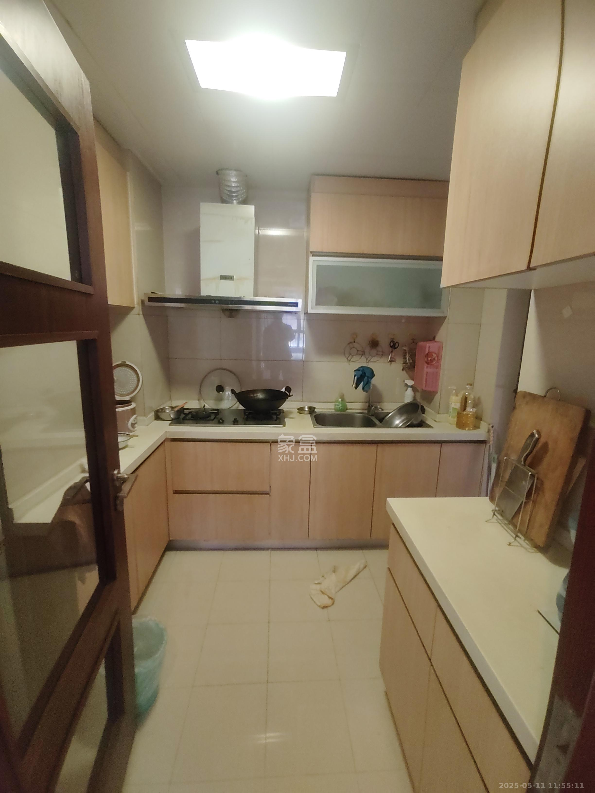 绿地公馆(绿地名邸) 3室2厅1卫 2500.0元/月 绿地公馆(绿地名邸) 3室2厅1卫 2500.0元/月室内图