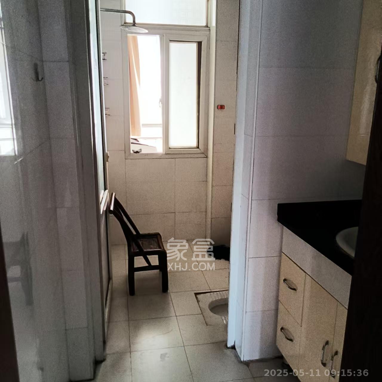 星沙教师公寓  3室2厅2卫    1800.0元/月 星沙教师公寓  3室2厅2卫    1800.0元/月室内图