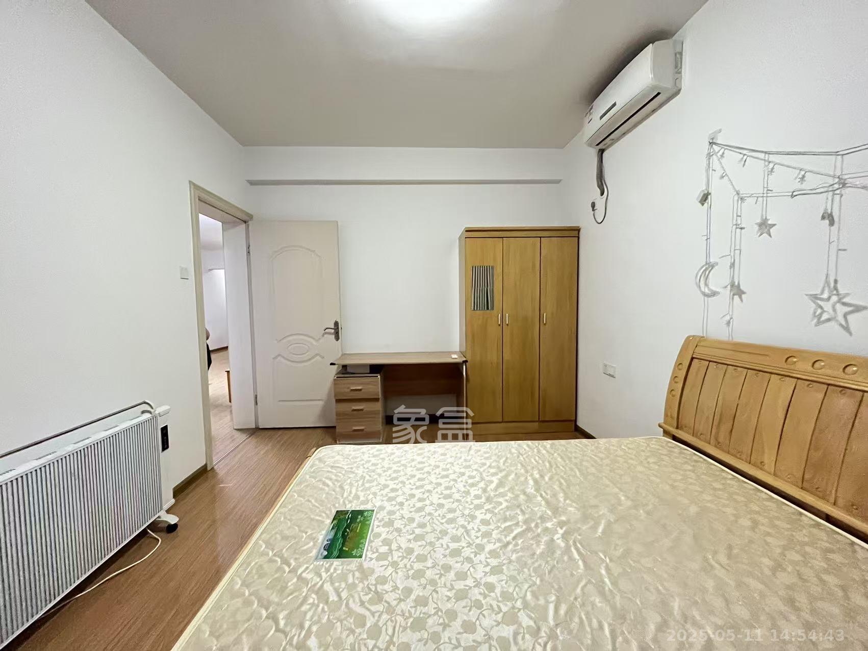 达美D6区  3室1厅1卫    2600.0元/月室内图