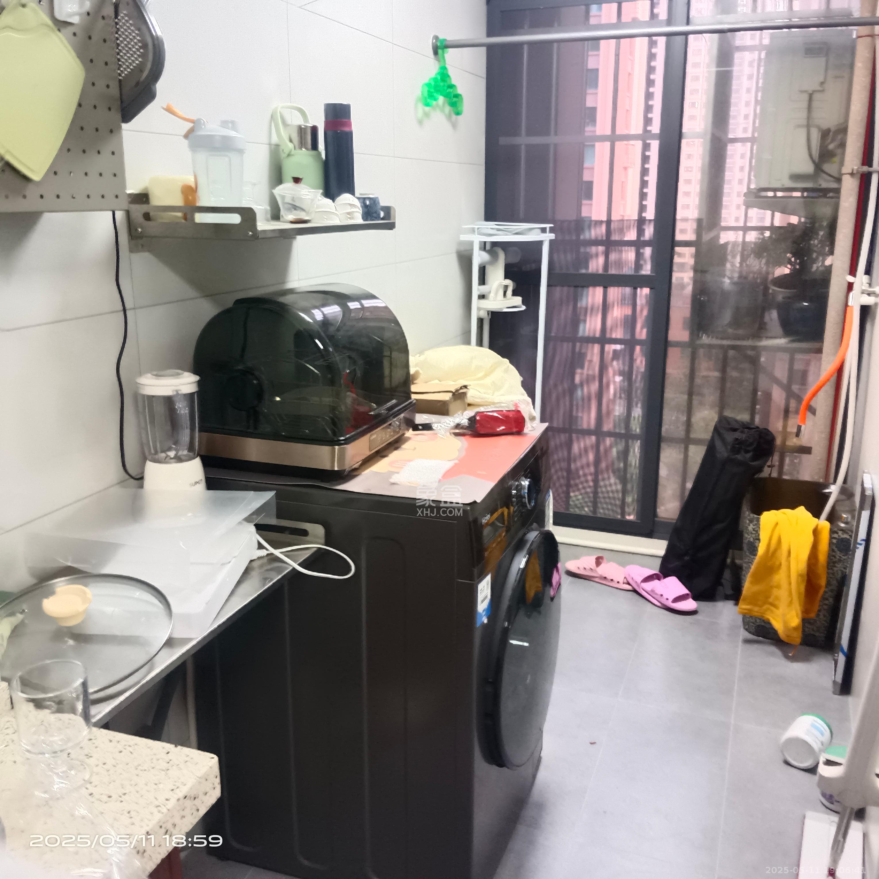 东合新苑  2室1厅1卫   2300.00元/月室内图