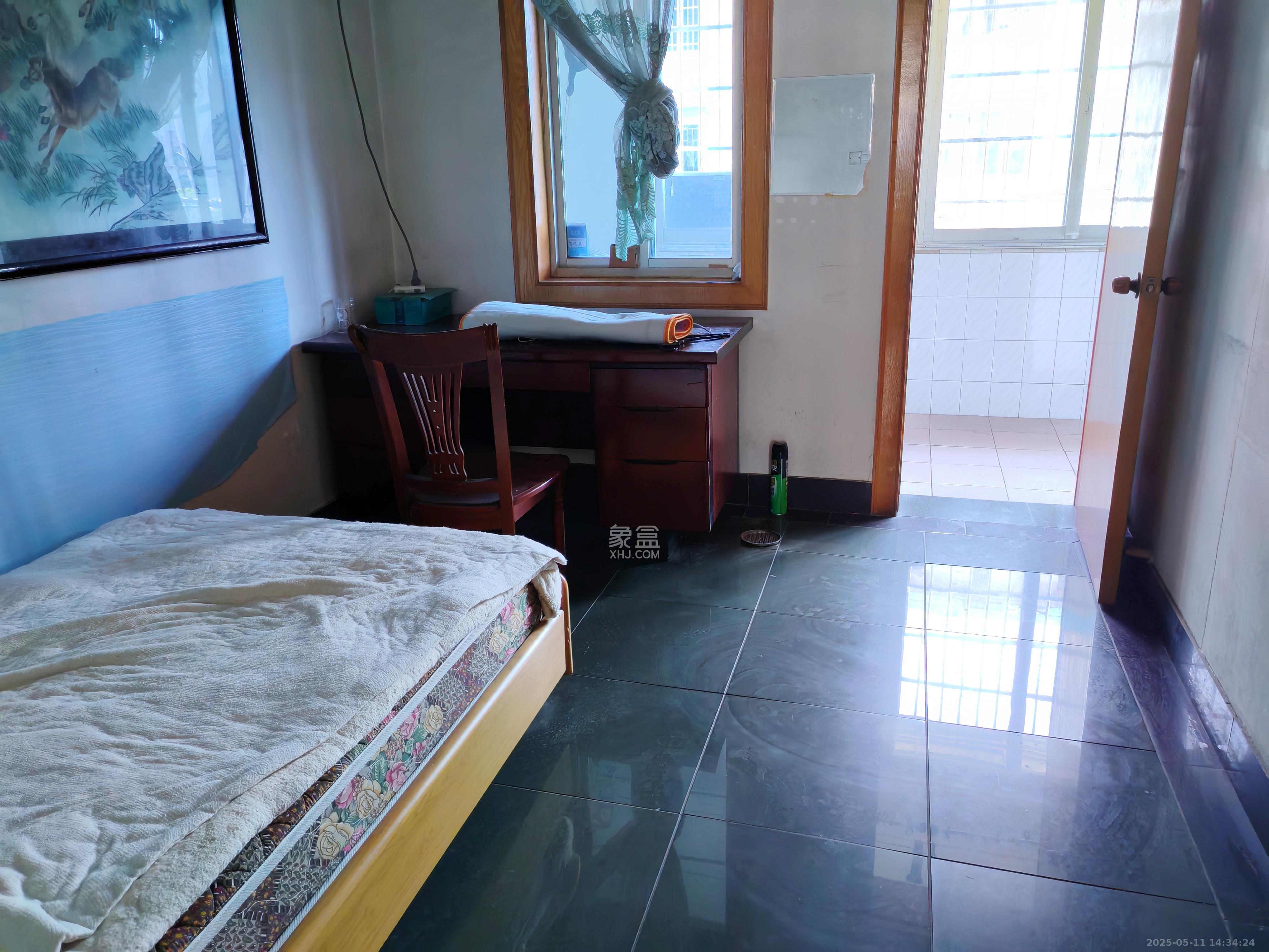 荷花园市直教师村(长沙市教育局直属教师二村) 3室2厅1卫 1850.0元/月 荷花园市直教师村(长沙市教育局直属教师二村) 3室2厅1卫 1850.0元/月室内图