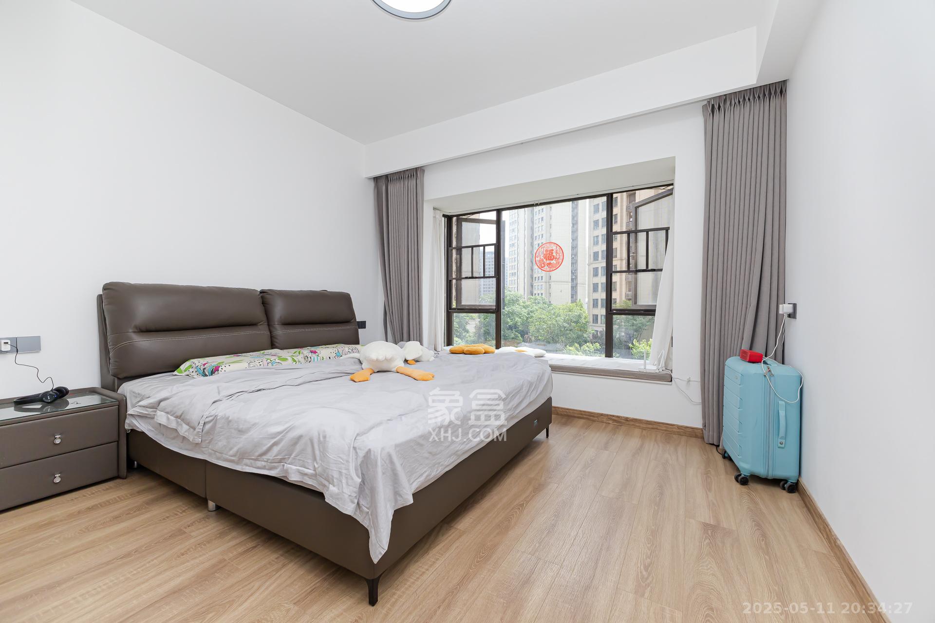 润和湘江天地D区 4室2厅2卫 169.0万 润和湘江天地D区 4室2厅2卫 169.0万卧室