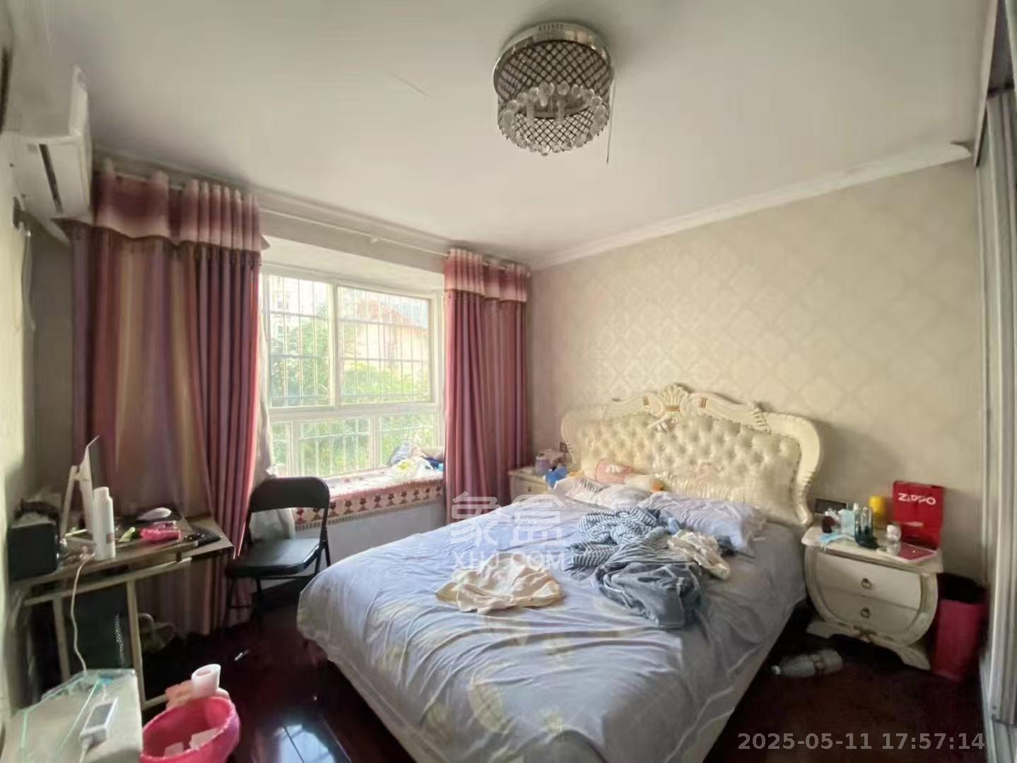 老灯泡厂宿舍(啤酒厂宿舍) 3室2厅1卫 2300.0元/月 老灯泡厂宿舍(啤酒厂宿舍) 3室2厅1卫 2300.0元/月室内图