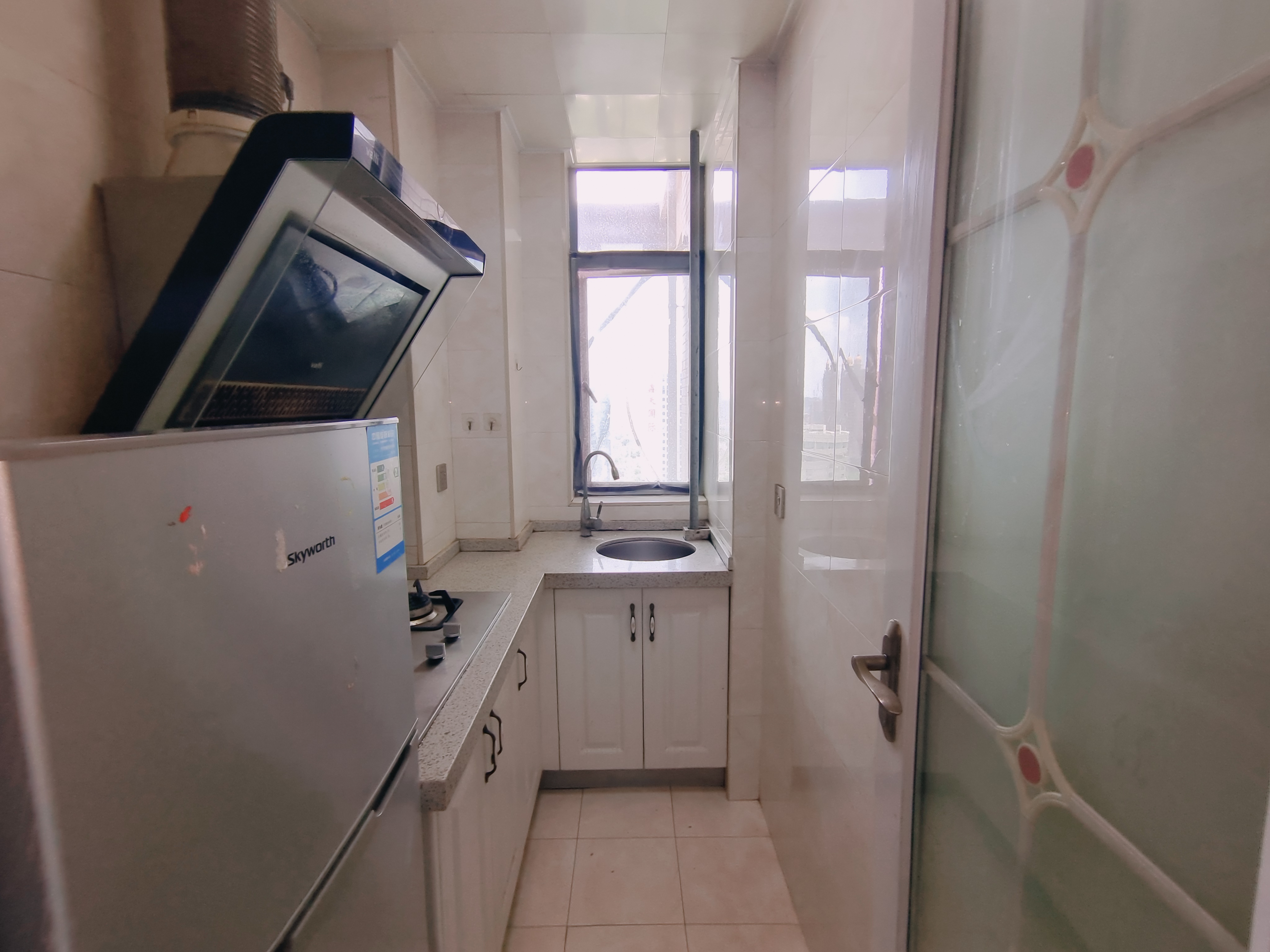 鹏利广场 1室1厅1卫 1300.0元/月 鹏利广场 1室1厅1卫 1300.0元/月室内图