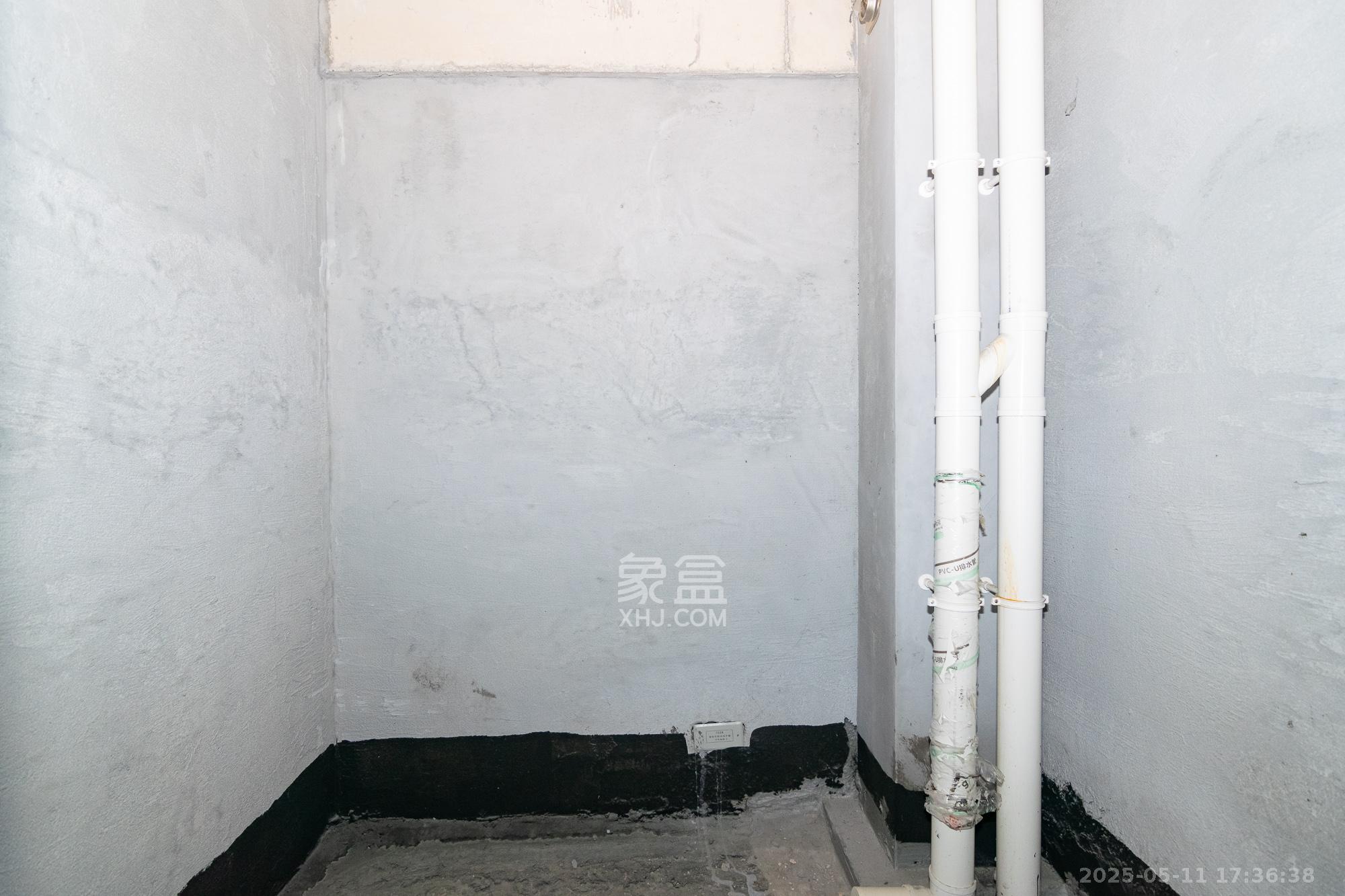 正荣财富中心 1室1厅1卫 18.0万 正荣财富中心 1室1厅1卫 18.0万卫生间