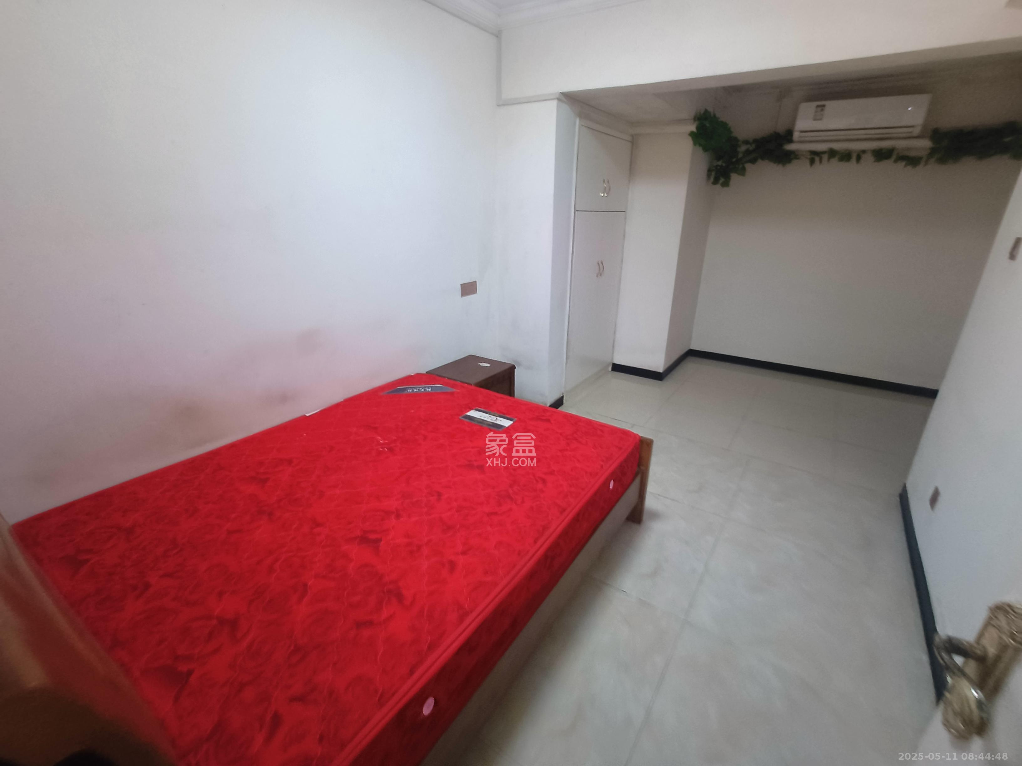 梅溪湖金茂府（金茂广场）（金茂览秀城）  1室2厅1卫   2200.00元/月室内图