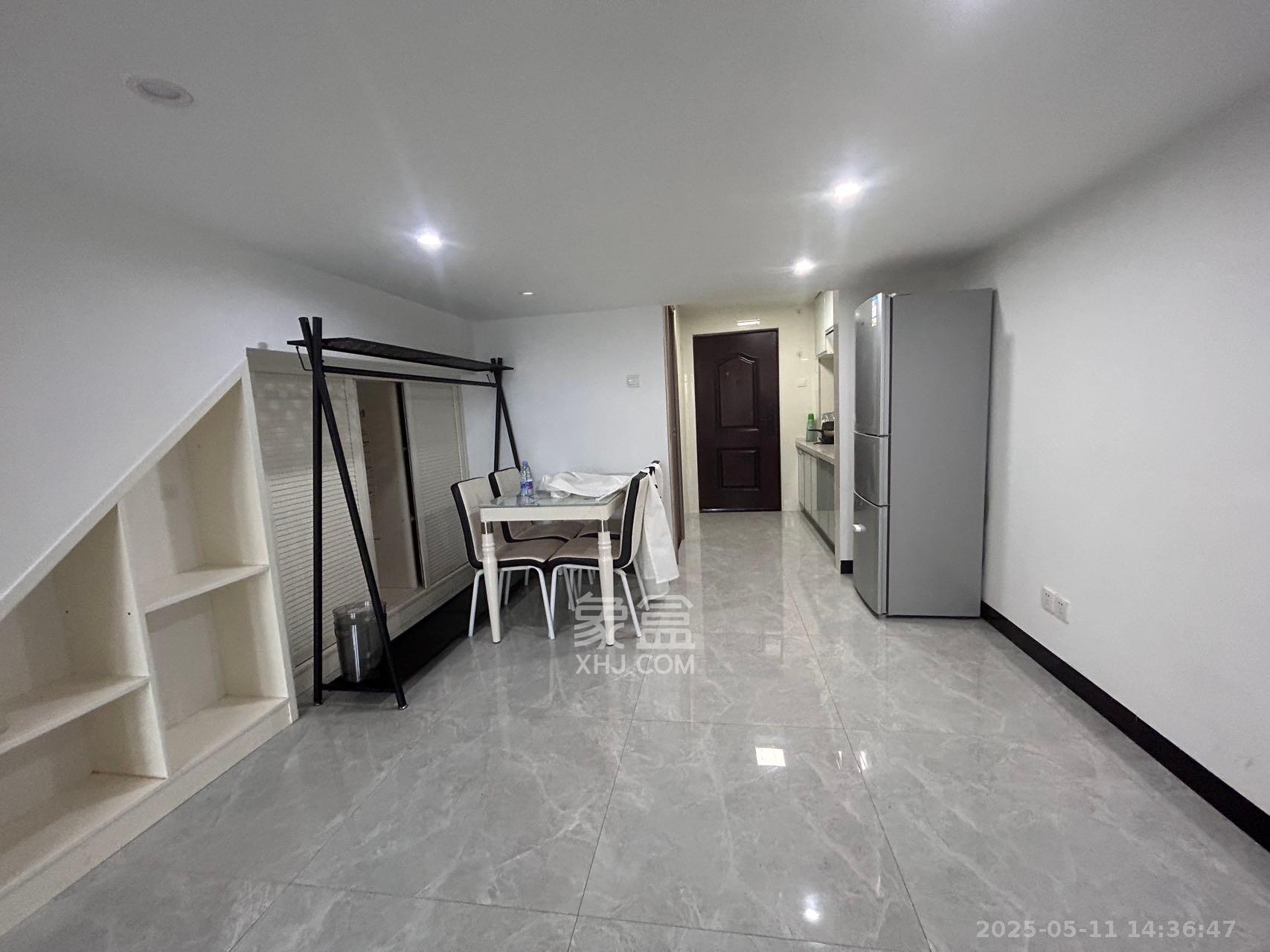 荣悦台 1室1厅1卫 2200.0元/月 荣悦台 1室1厅1卫 2200.0元/月室内图