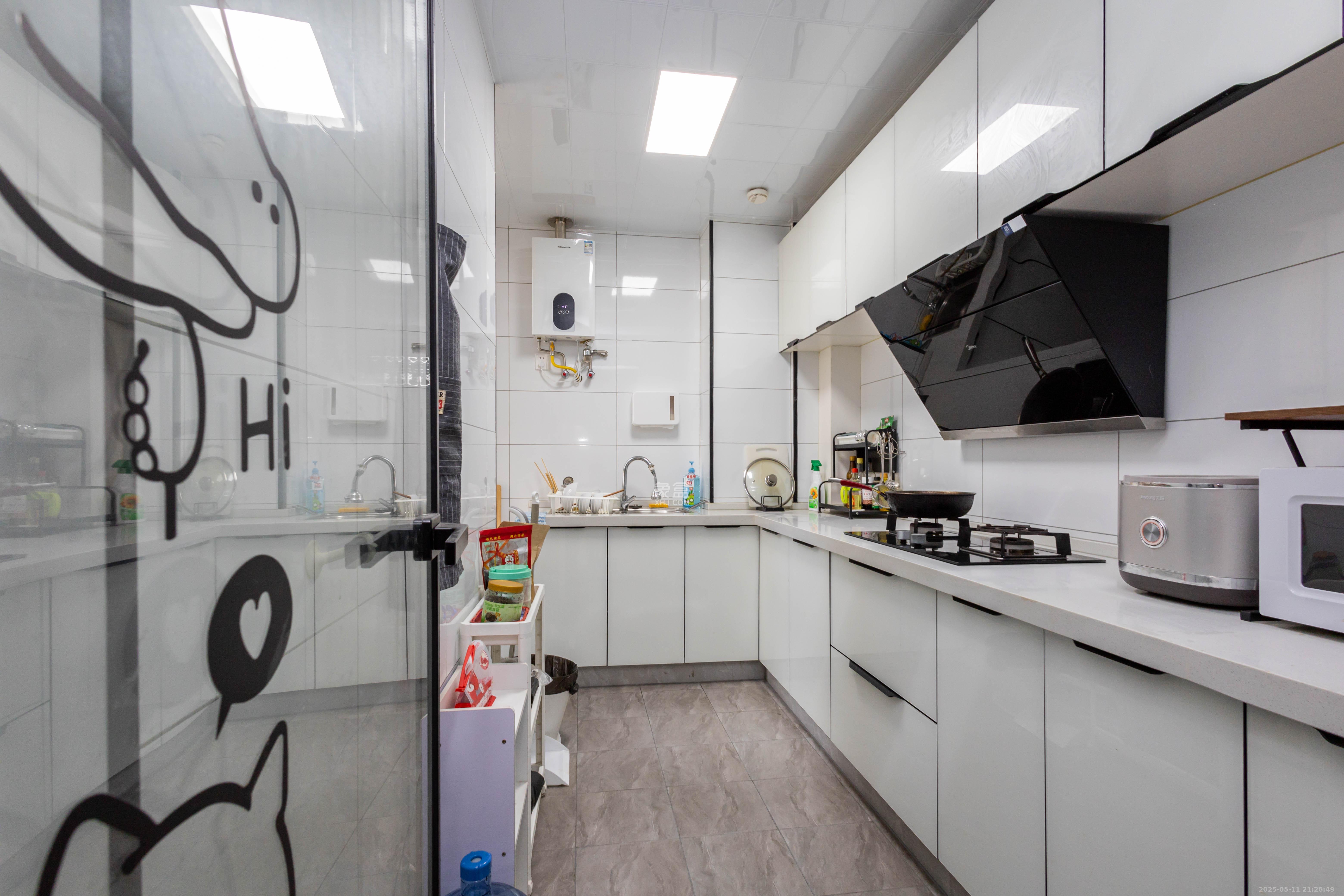 湘域芯城一期  3室2厅2卫    102.0万 湘域芯城一期  3室2厅2卫    102.0万厨房