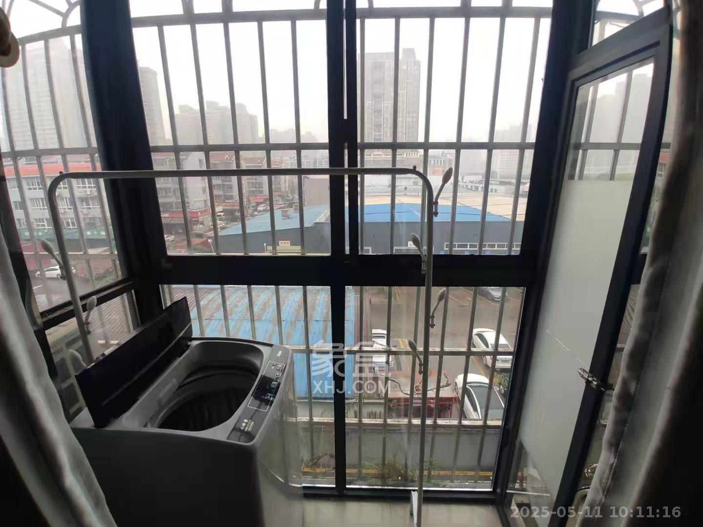 高桥粮油市场(高桥一号小区) 1室1厅1卫 1000.0元/月 高桥粮油市场(高桥一号小区) 1室1厅1卫 1000.0元/月室内图