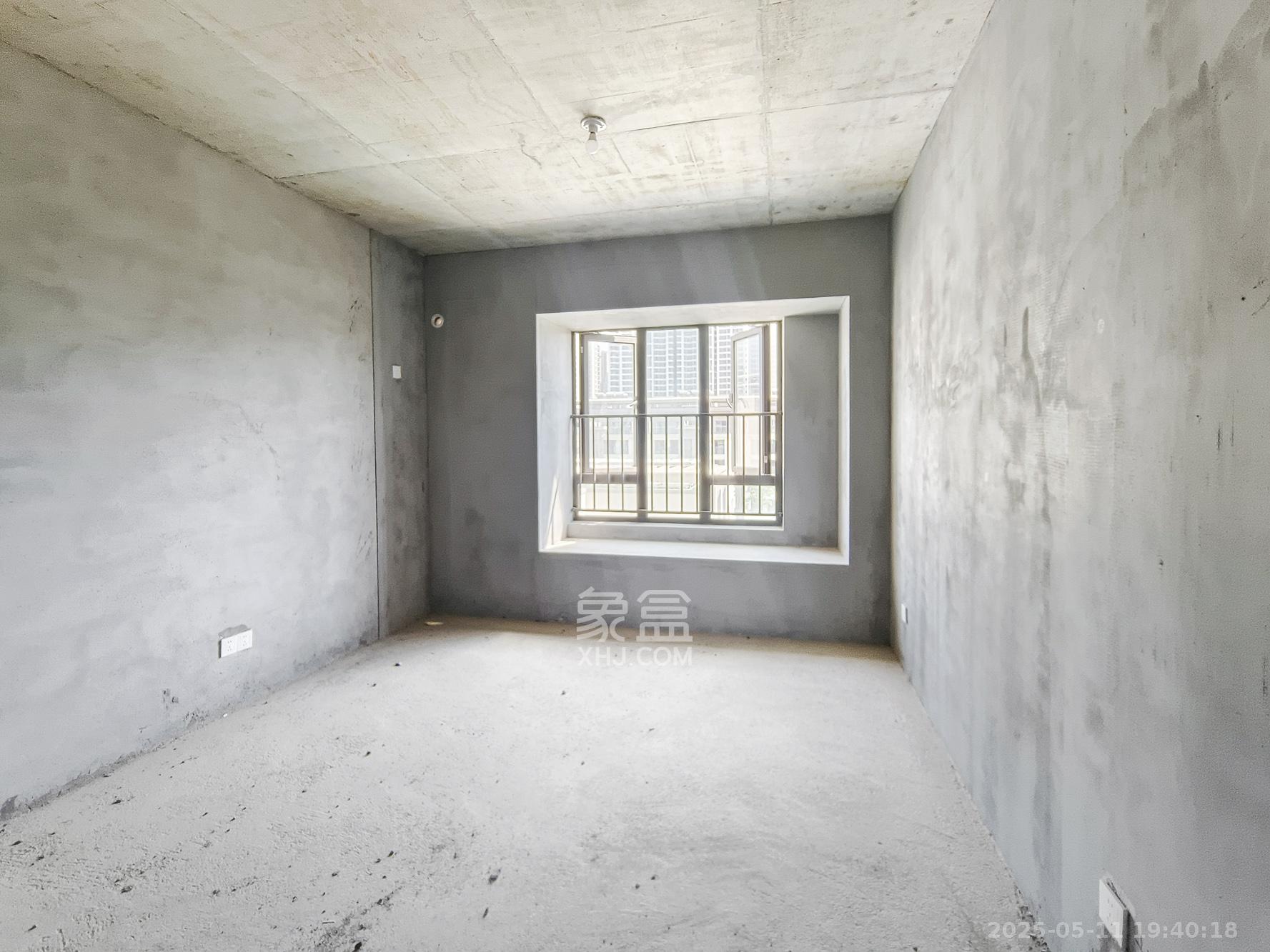 爱情公望府 4室2厅2卫 108.0万 爱情公望府 4室2厅2卫 108.0万卧室