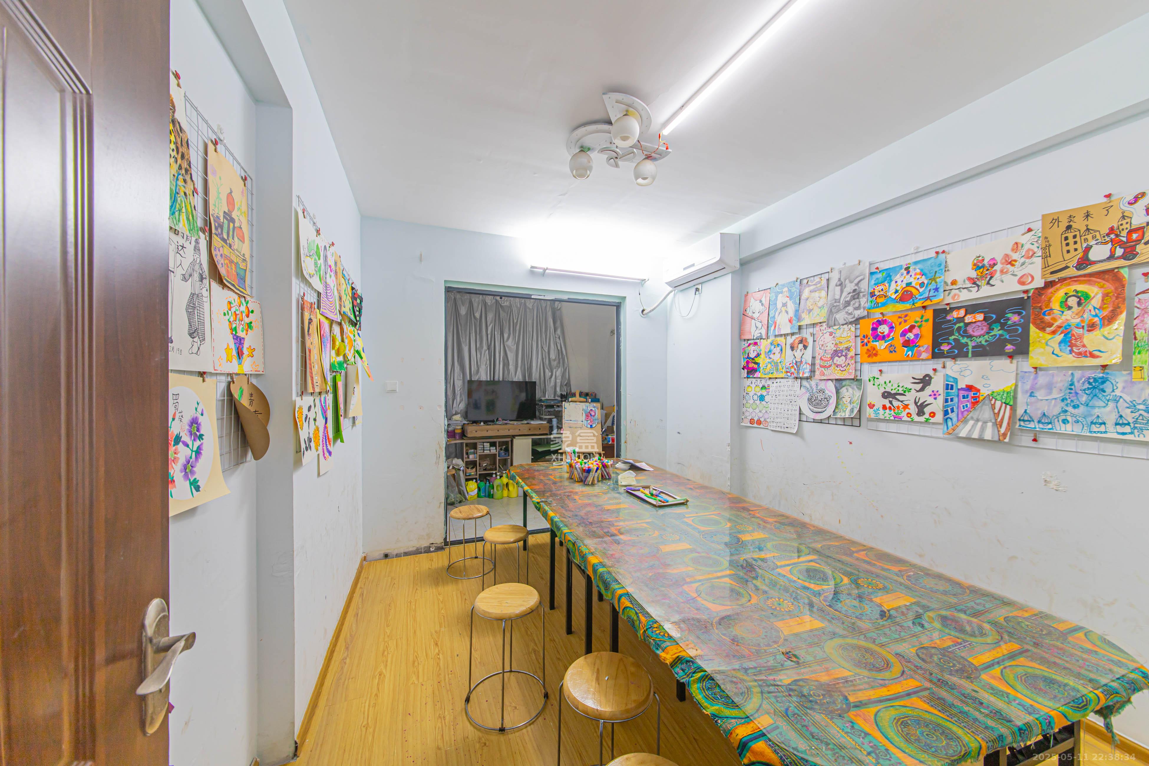 中建芙蓉嘉苑  3室2厅2卫   96.00万卧室