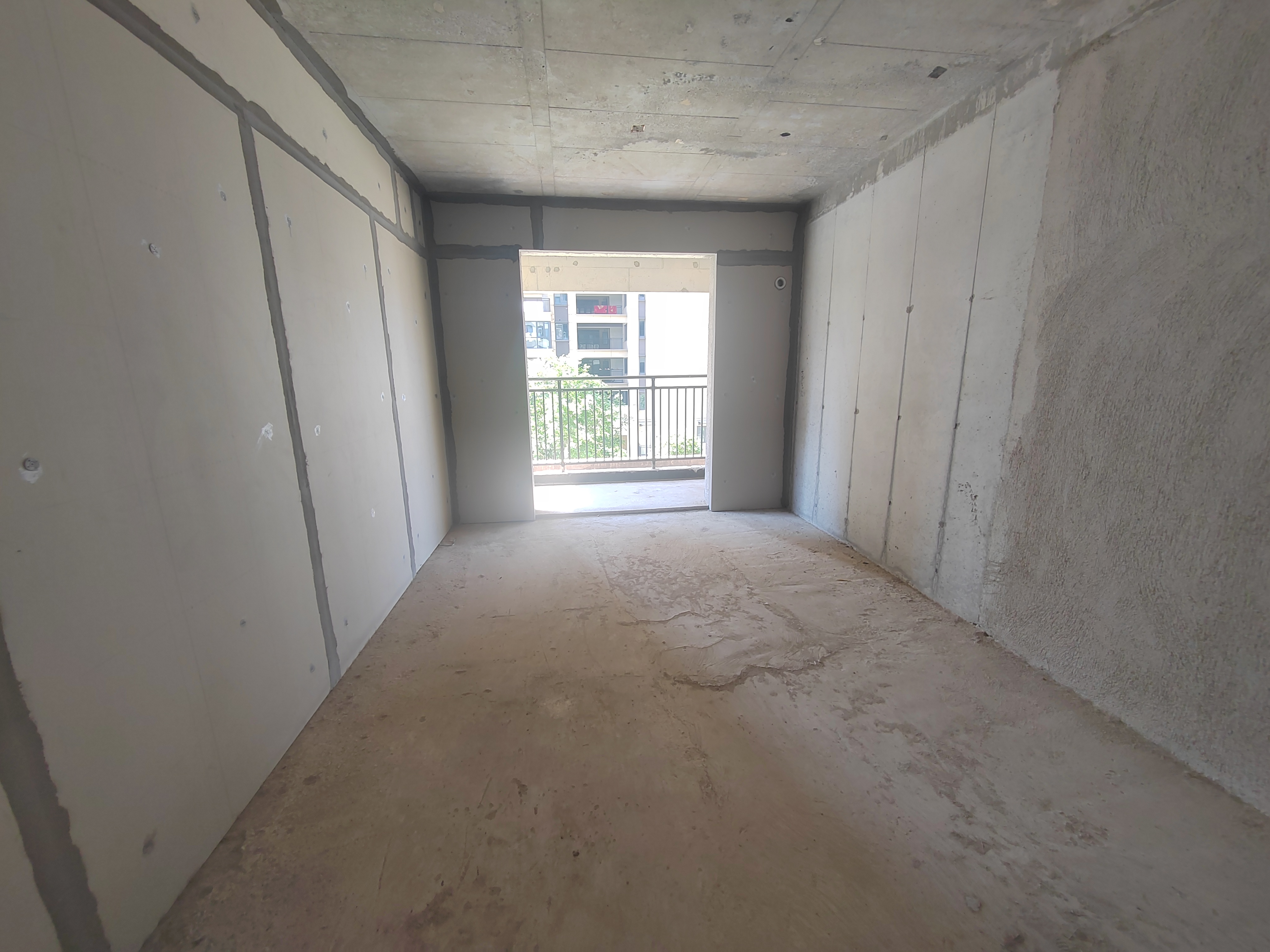 凯越湘中府 3室2厅2卫 63.8万 凯越湘中府 3室2厅2卫 63.8万客厅