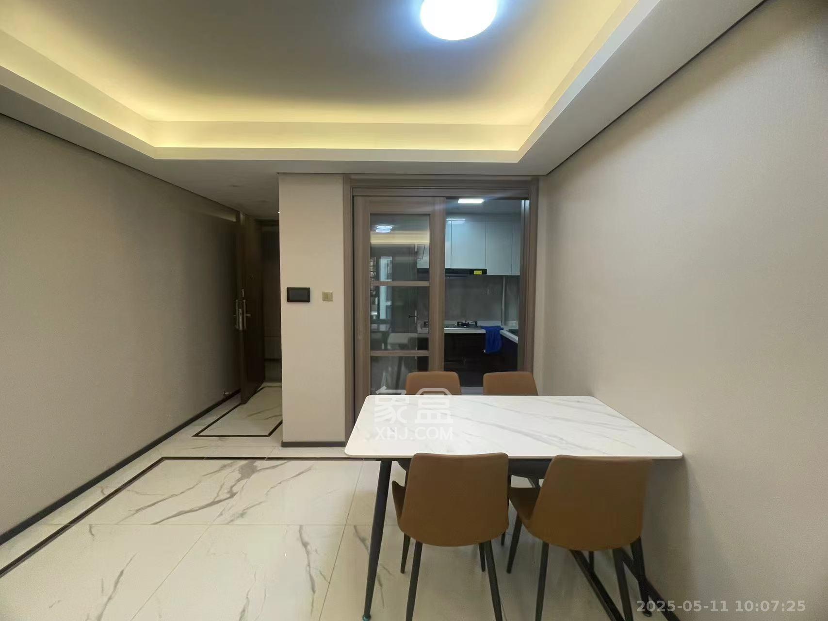 中海阅麓山二期  3室2厅2卫    3500.0元/月 中海阅麓山二期  3室2厅2卫    3500.0元/月室内图