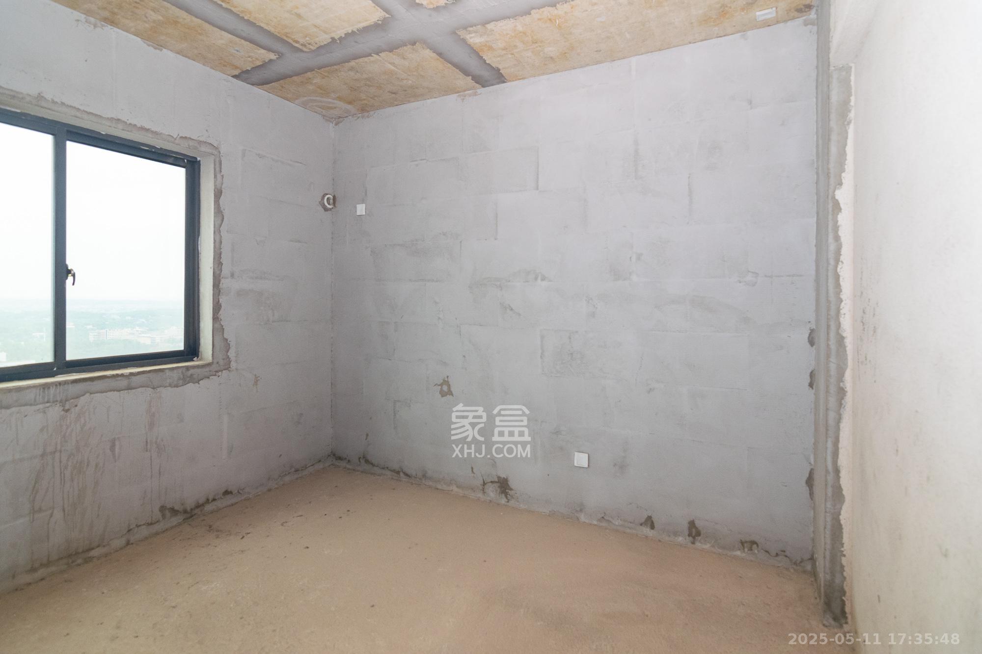 厚朴国际  1室0厅0卫    39.0万 厚朴国际  1室0厅0卫    39.0万卧室