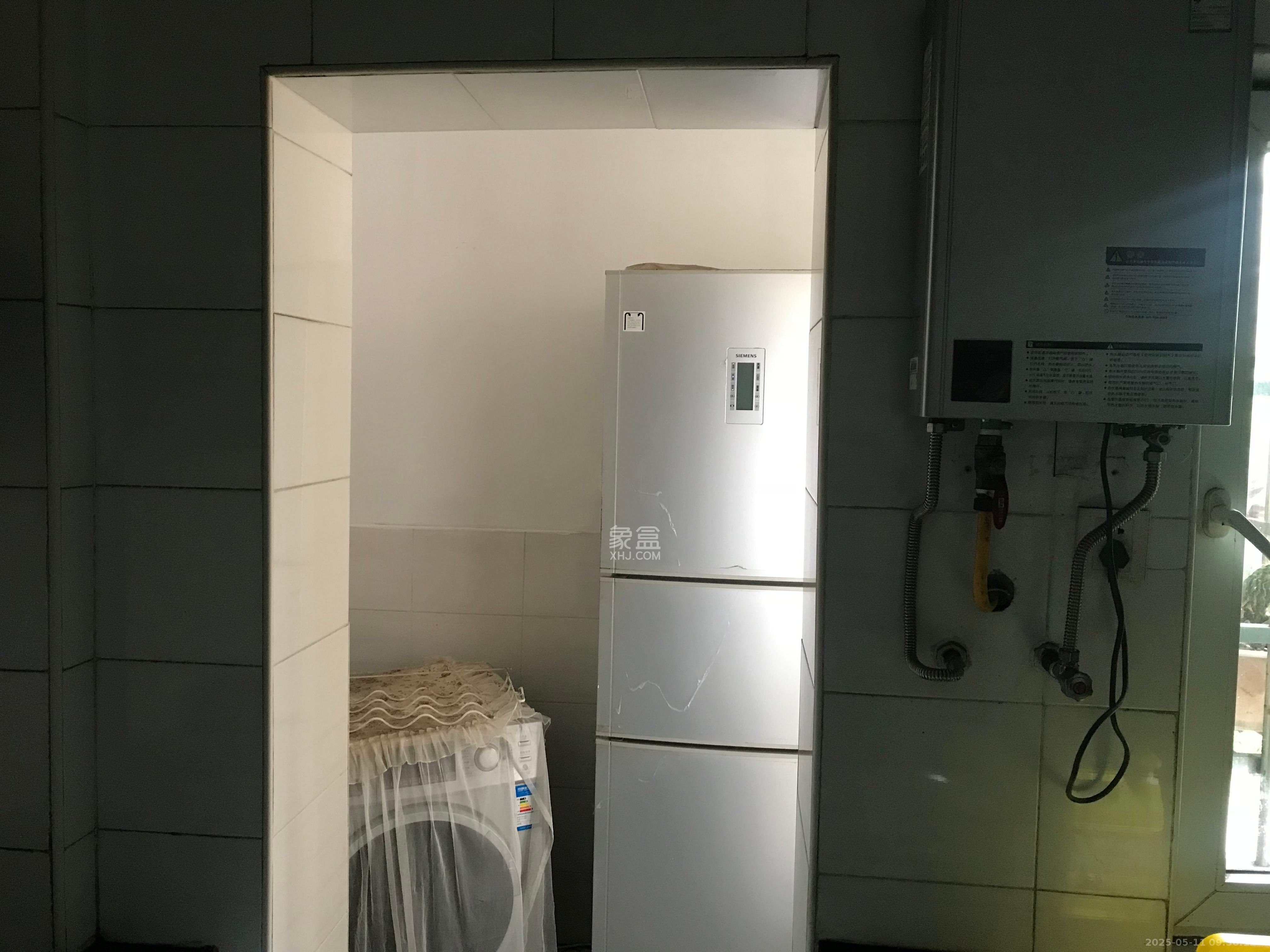 嘉逸名庭  2室2厅1卫    2400.0元/月 嘉逸名庭  2室2厅1卫    2400.0元/月室内图