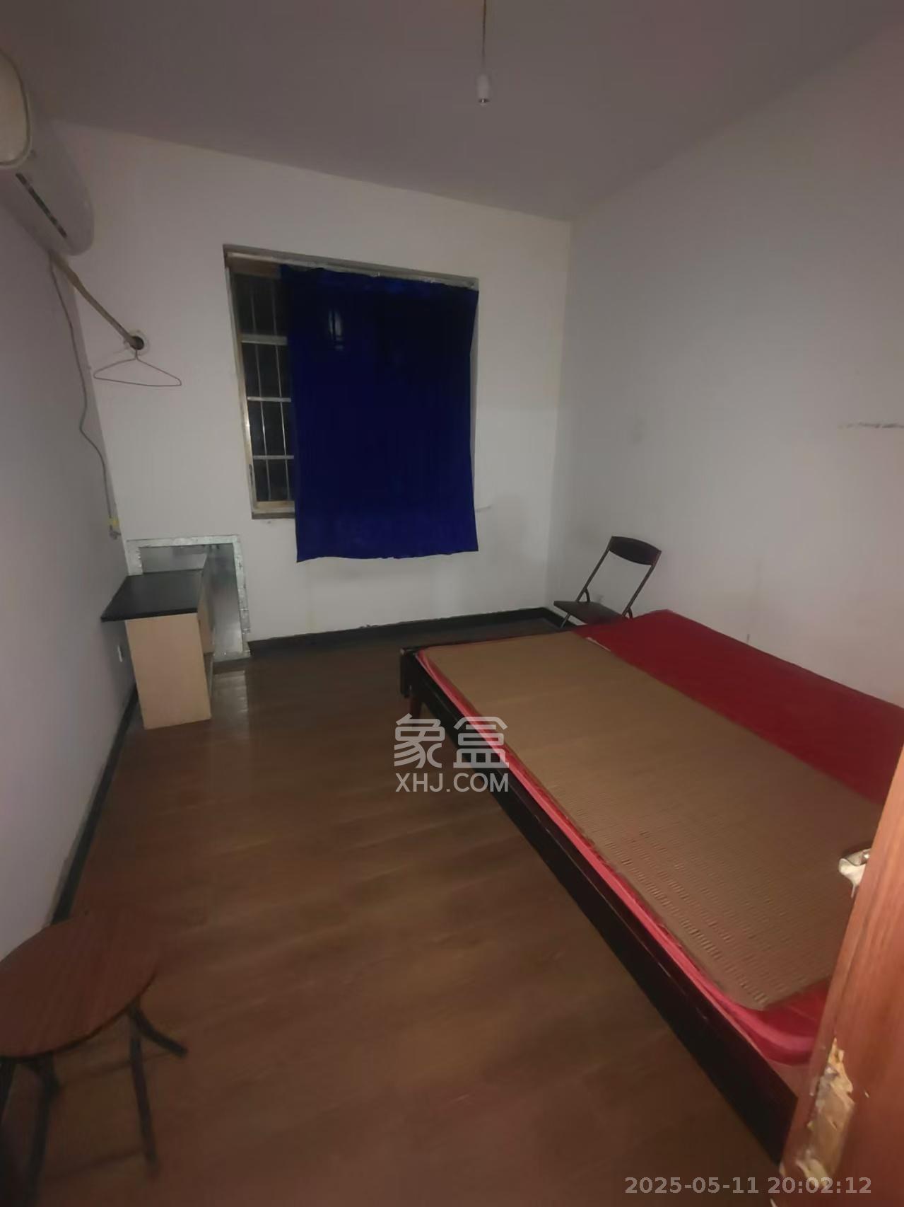 莲湖汽配城  3室2厅2卫    1800.0元/月 莲湖汽配城  3室2厅2卫    1800.0元/月室内图