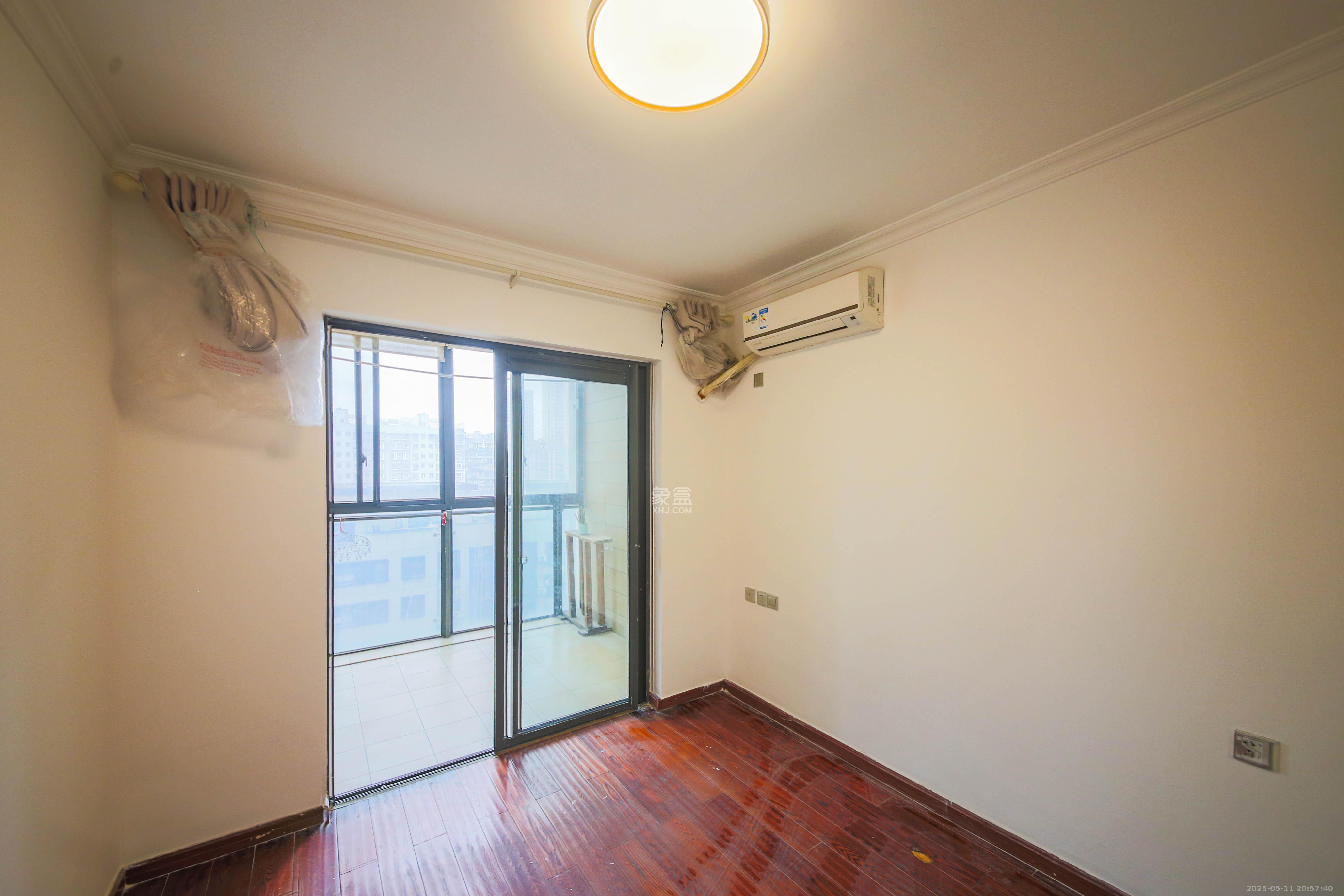 博林金谷 4室2厅2卫 168.0万 博林金谷 4室2厅2卫 168.0万卧室