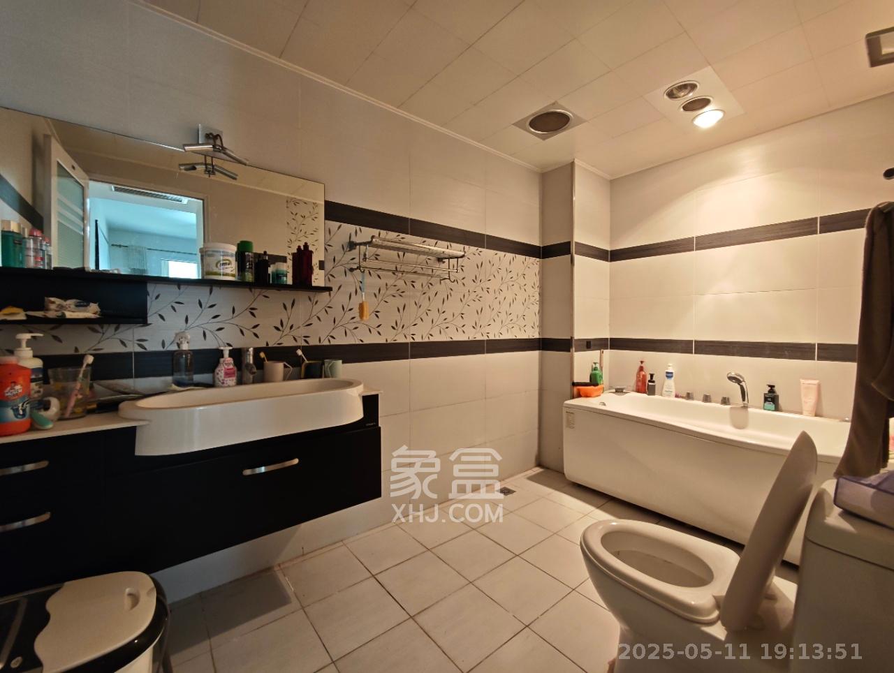 阳光100二期  1室0厅0卫    3500.0元/月室内图