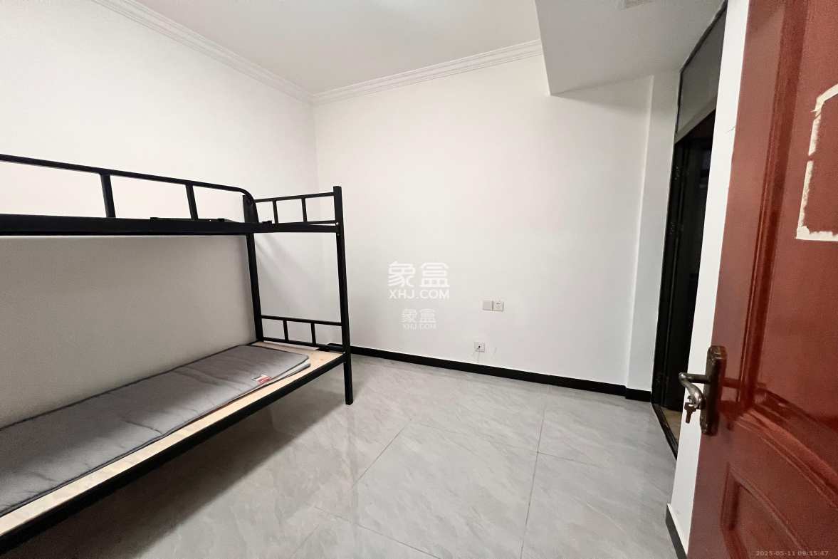 华晨国际公馆  2室2厅1卫    3380.0元/月 华晨国际公馆  2室2厅1卫    3380.0元/月室内图