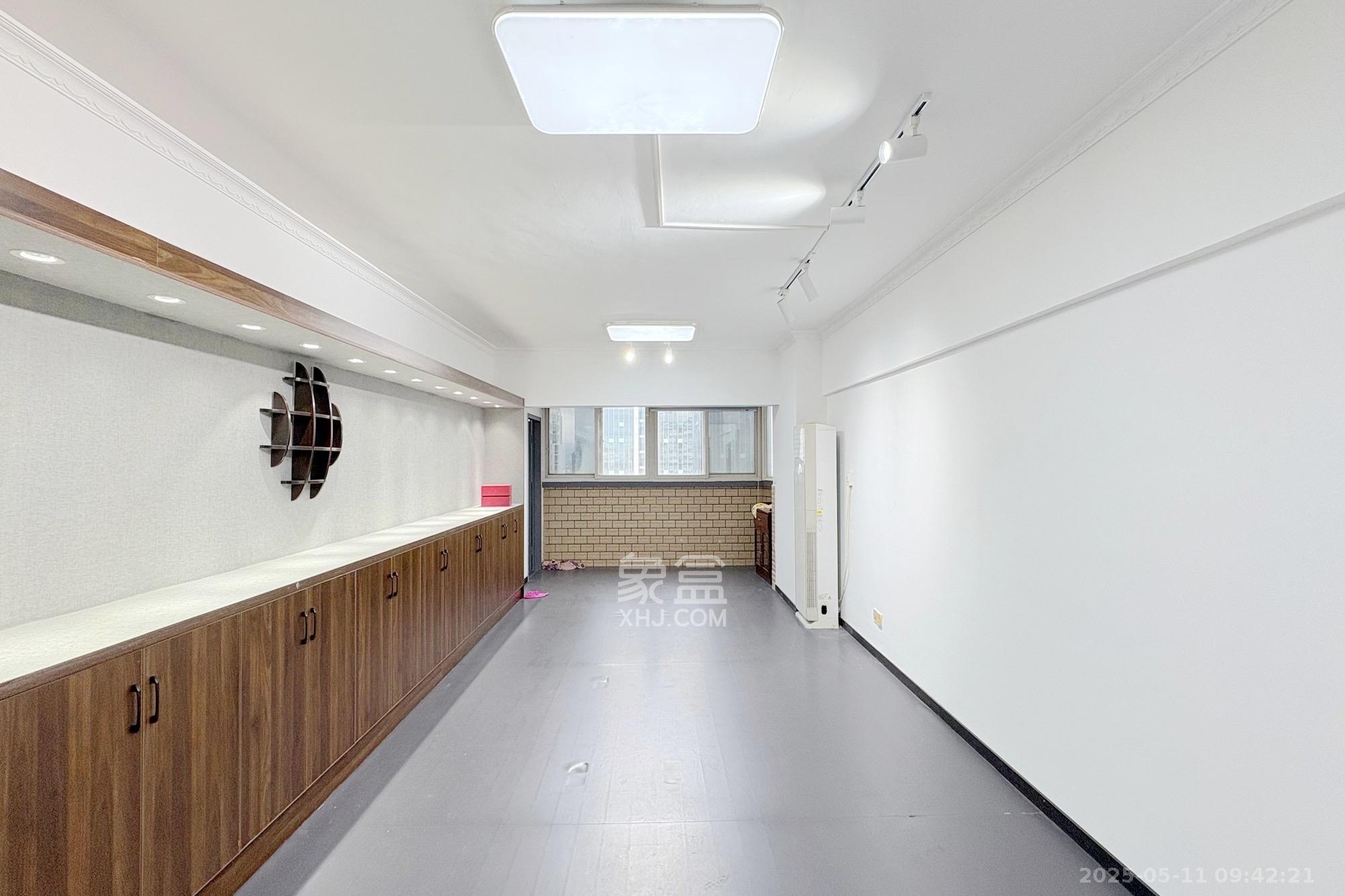 东成大厦 2室2厅1卫 2200.0元/月 东成大厦 2室2厅1卫 2200.0元/月室内图