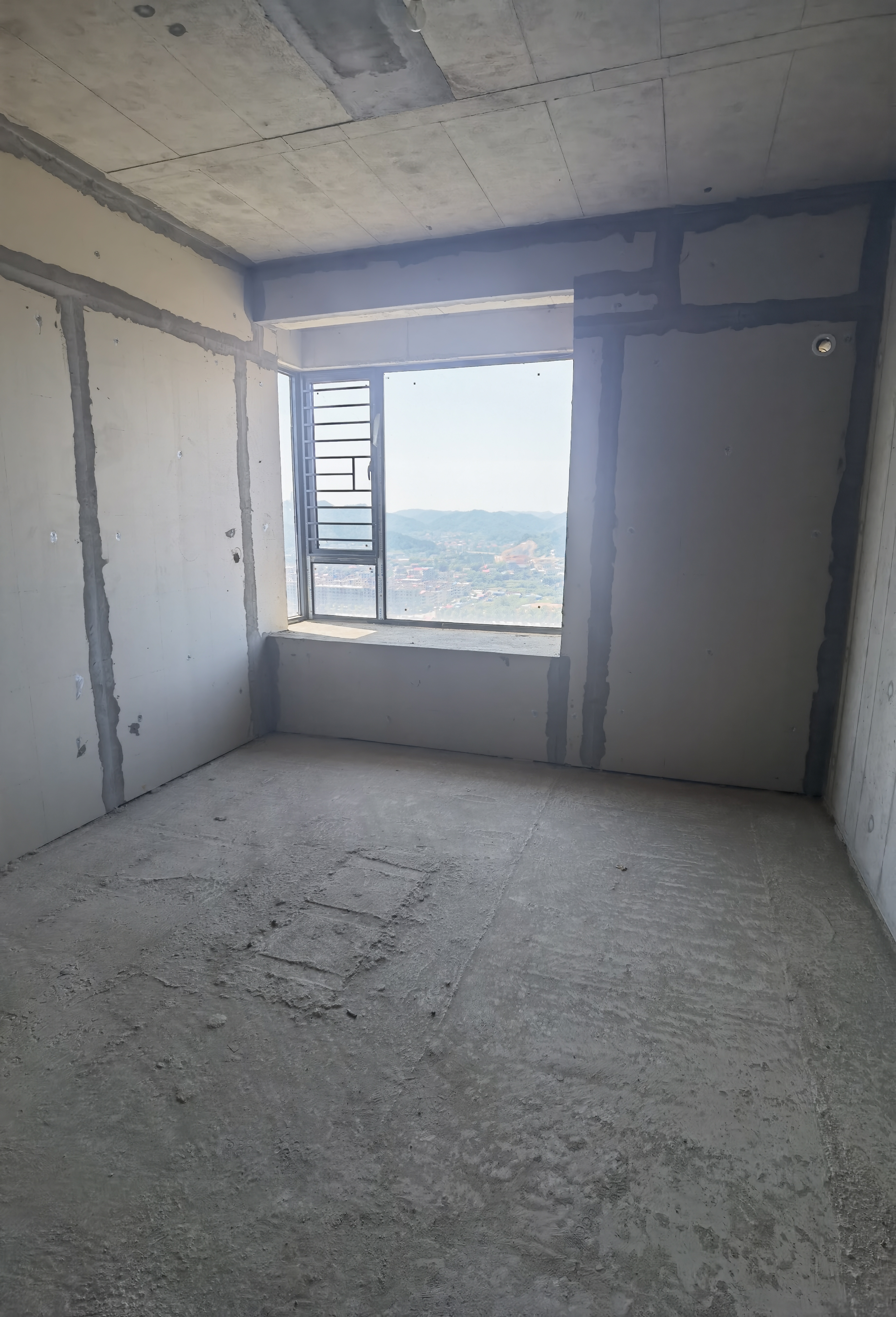 凯越湘中府 4室2厅2卫 73.8万 凯越湘中府 4室2厅2卫 73.8万客厅