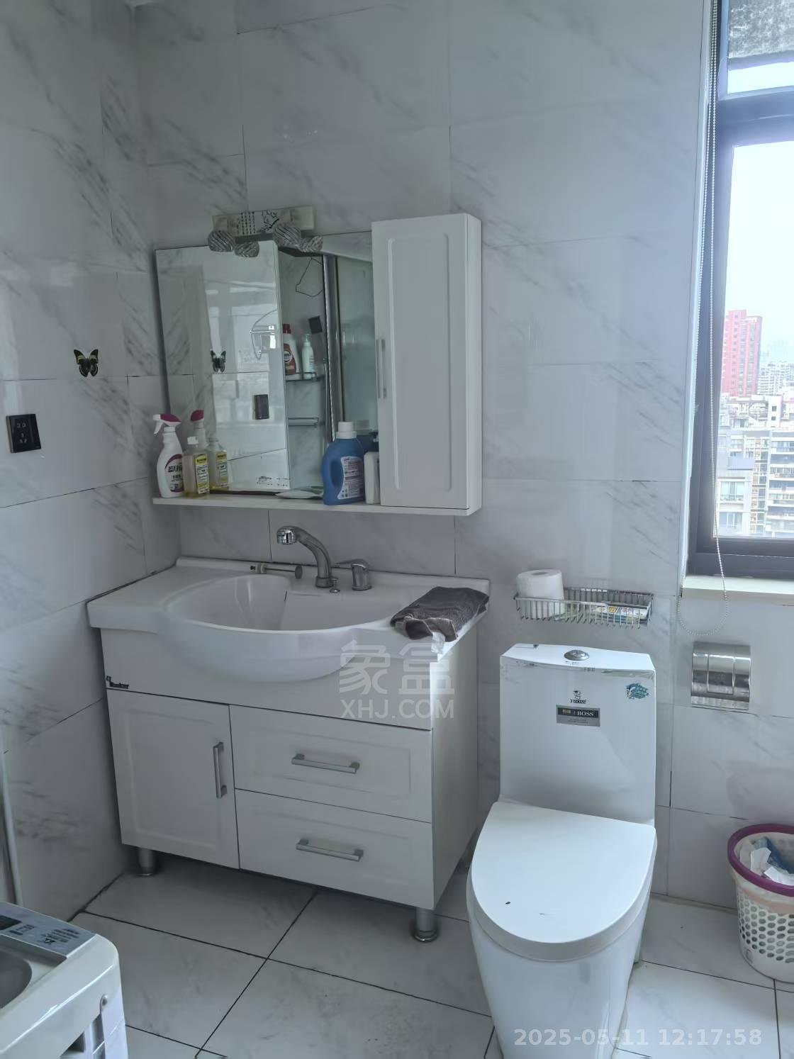 慈善大厦  3室2厅2卫    3500.0元/月 慈善大厦  3室2厅2卫    3500.0元/月室内图