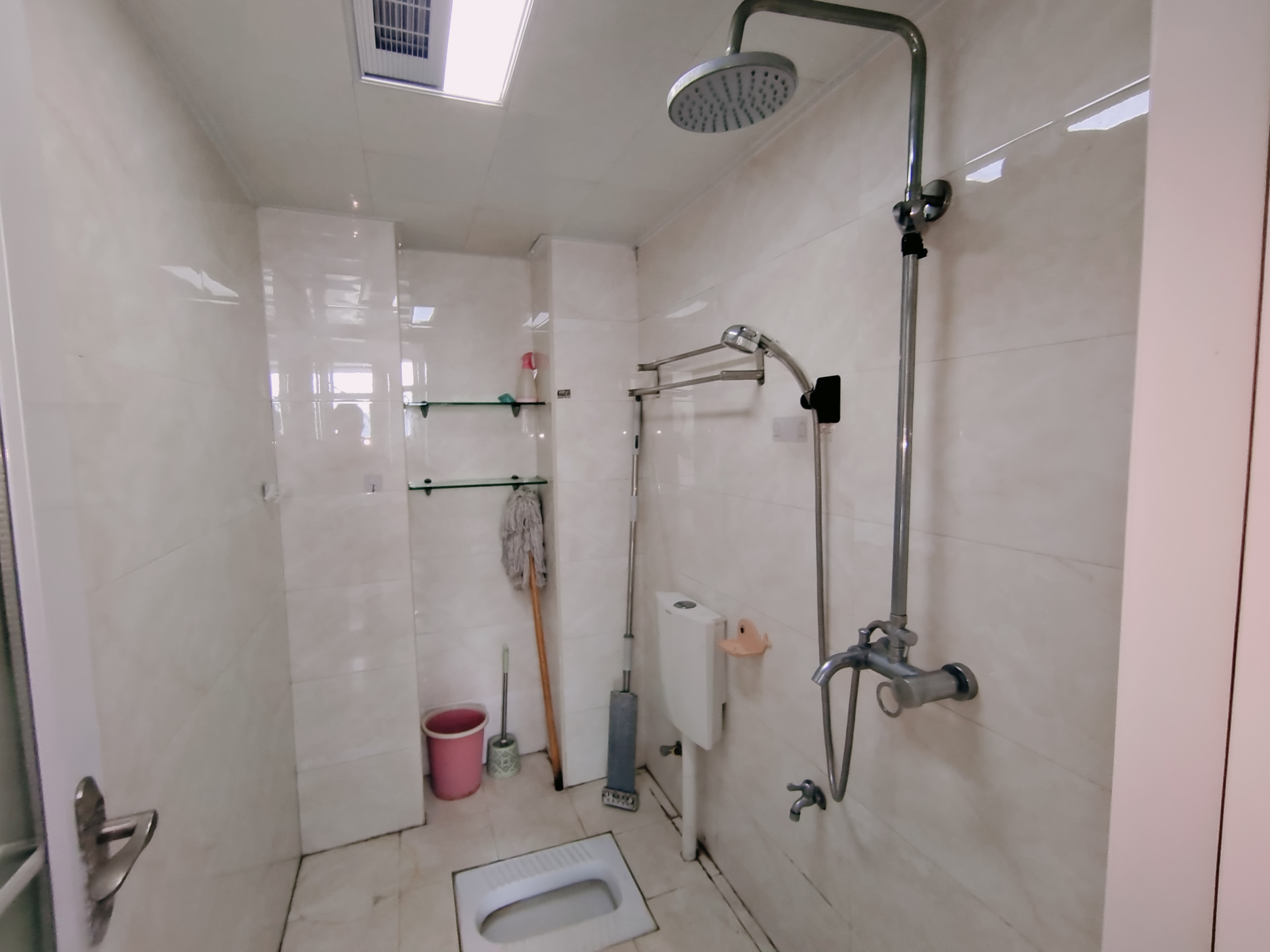 鹏利广场 1室1厅1卫 1300.0元/月 鹏利广场 1室1厅1卫 1300.0元/月室内图