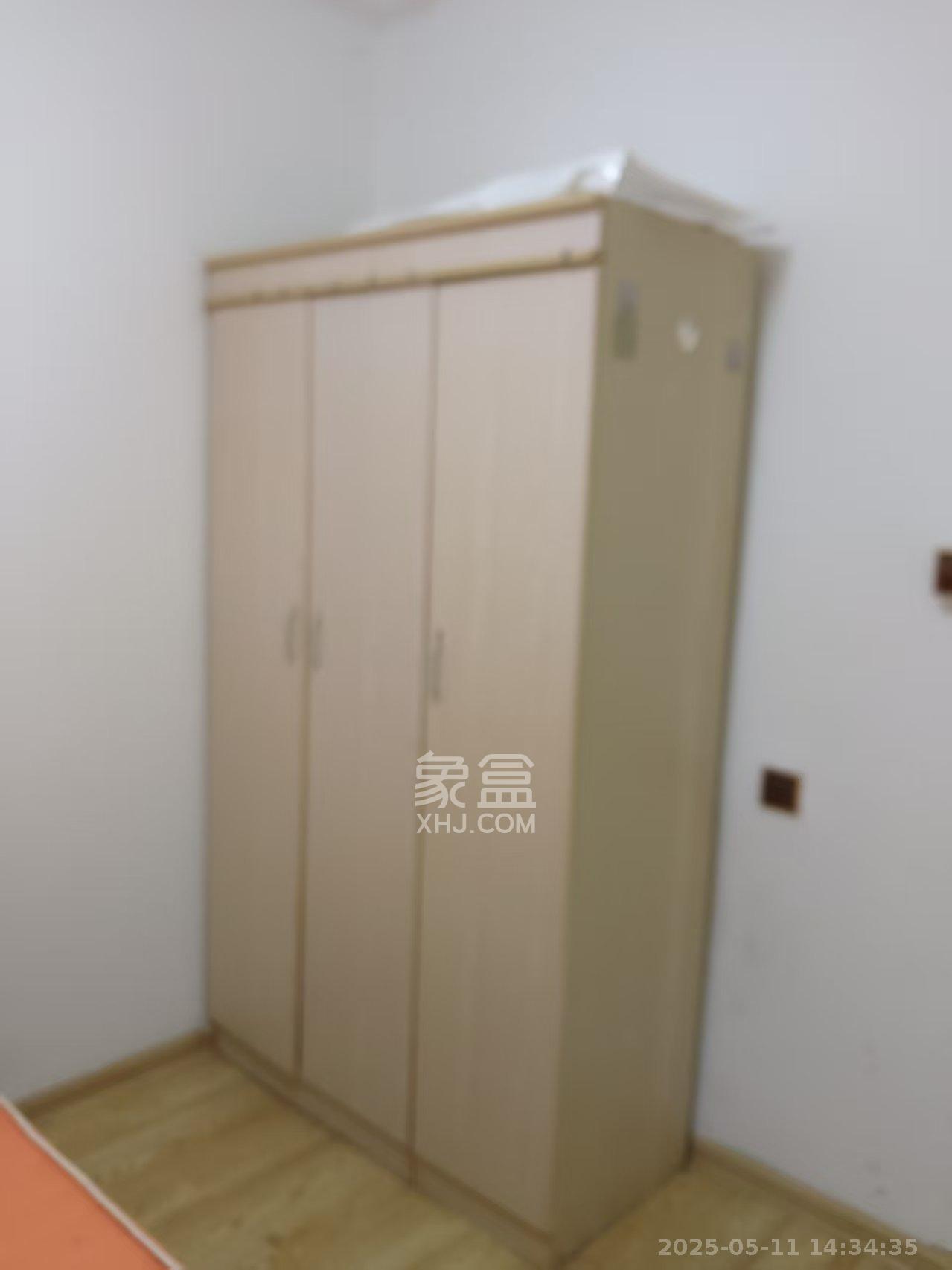 锦绣中星  1室2厅1卫   900.00元/月室内图