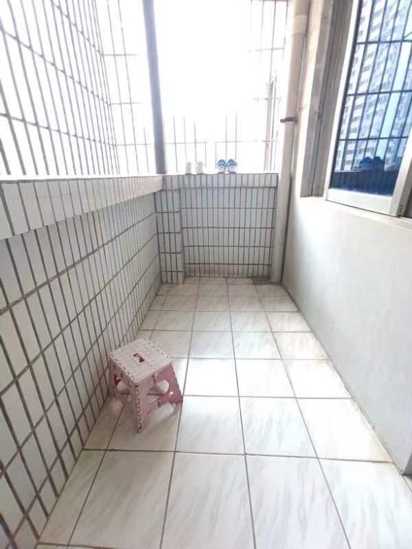 虹冠大厦 1室0厅0卫 139.0万 虹冠大厦 1室0厅0卫 139.0万室内图