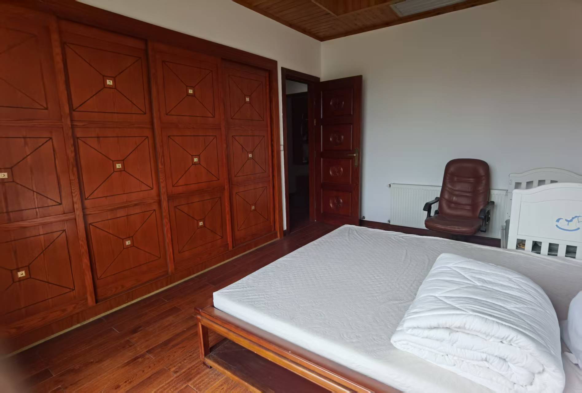 碧桂园 5室2厅3卫 8000.0元/月 碧桂园 5室2厅3卫 8000.0元/月室内图