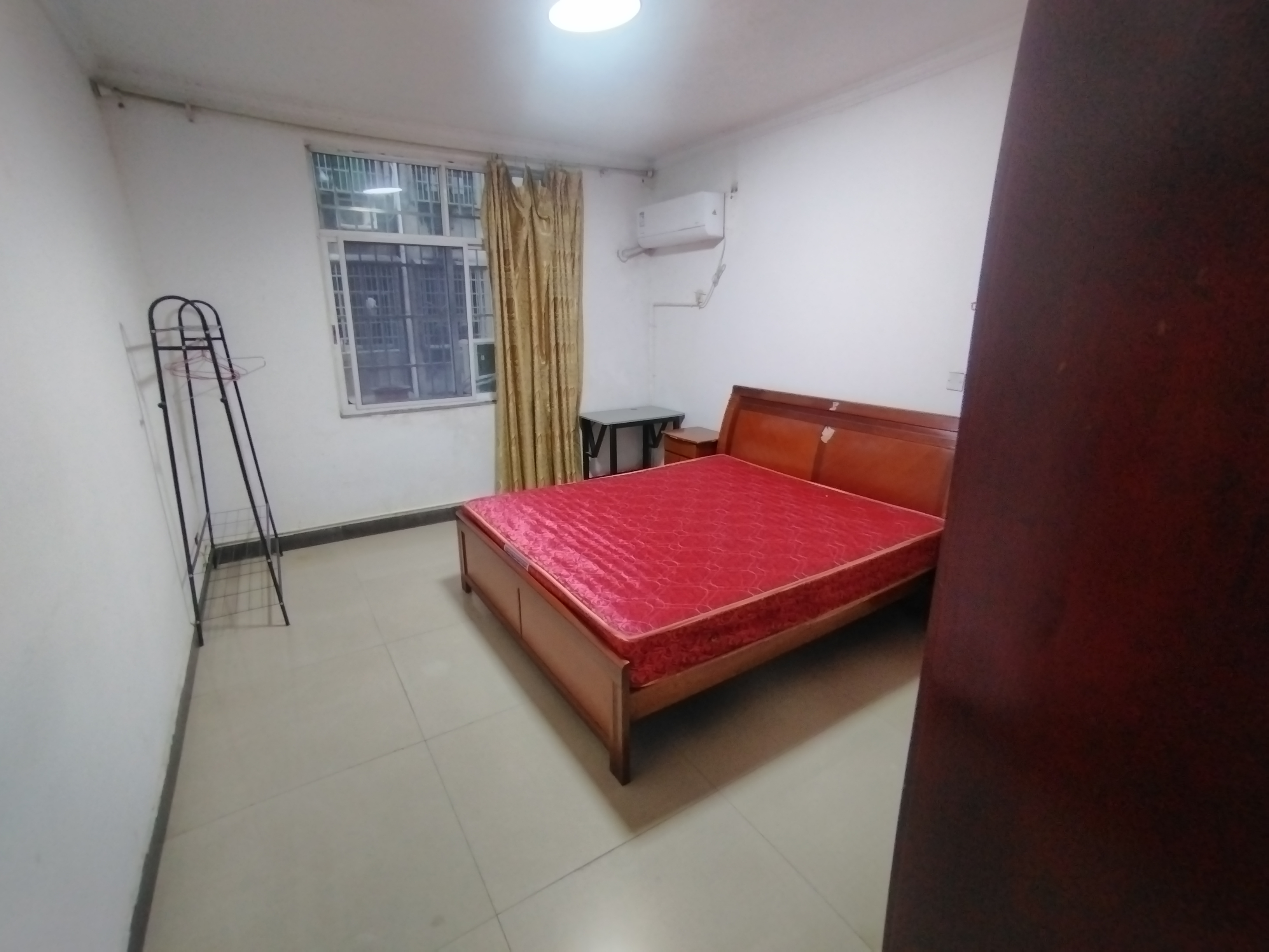 丁字街散盘 3室2厅1卫 800.0元/月 丁字街散盘 3室2厅1卫 800.0元/月室内图