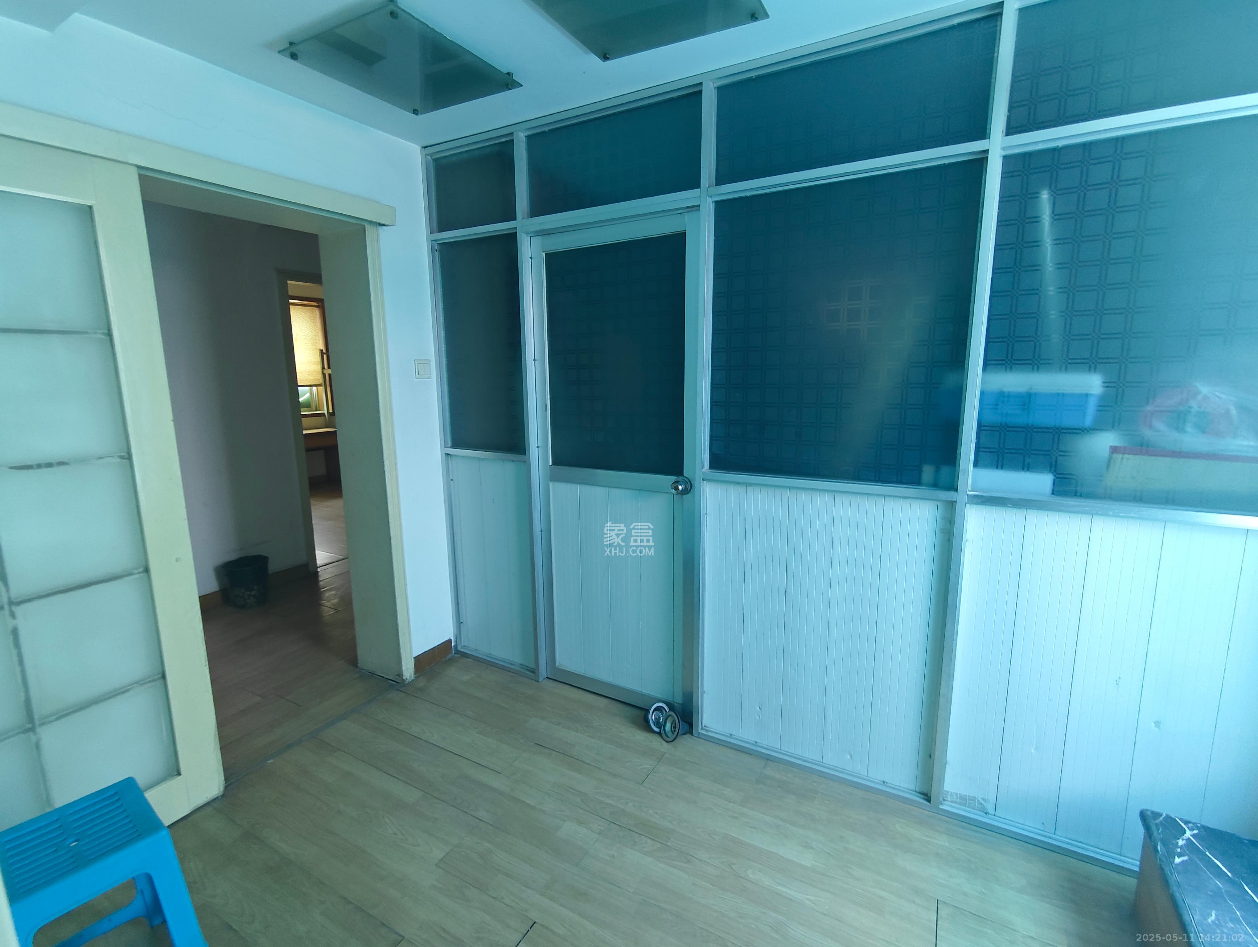 竹韵商居  5室2厅2卫   3500.00元/月室内图