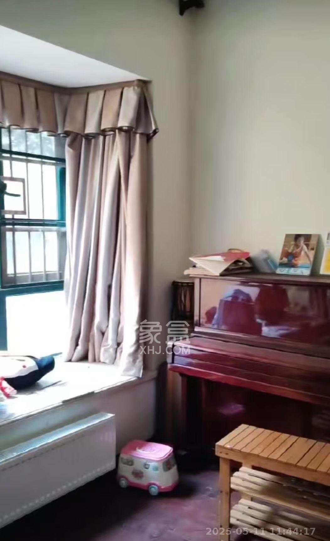 恒大城 4室2厅2卫 2300.0元/月 恒大城 4室2厅2卫 2300.0元/月室内图