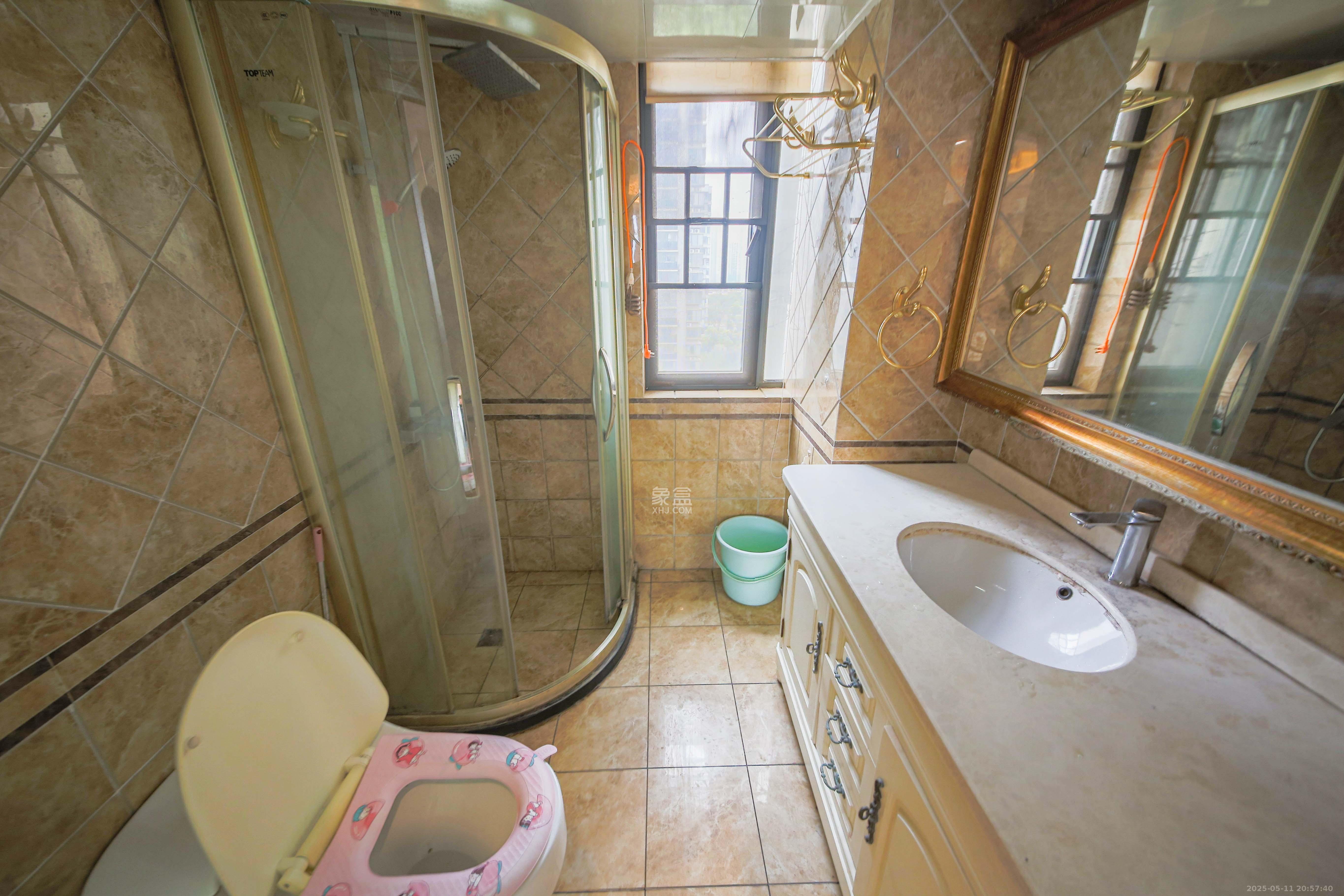 博林金谷 4室2厅2卫 168.0万 博林金谷 4室2厅2卫 168.0万卫生间